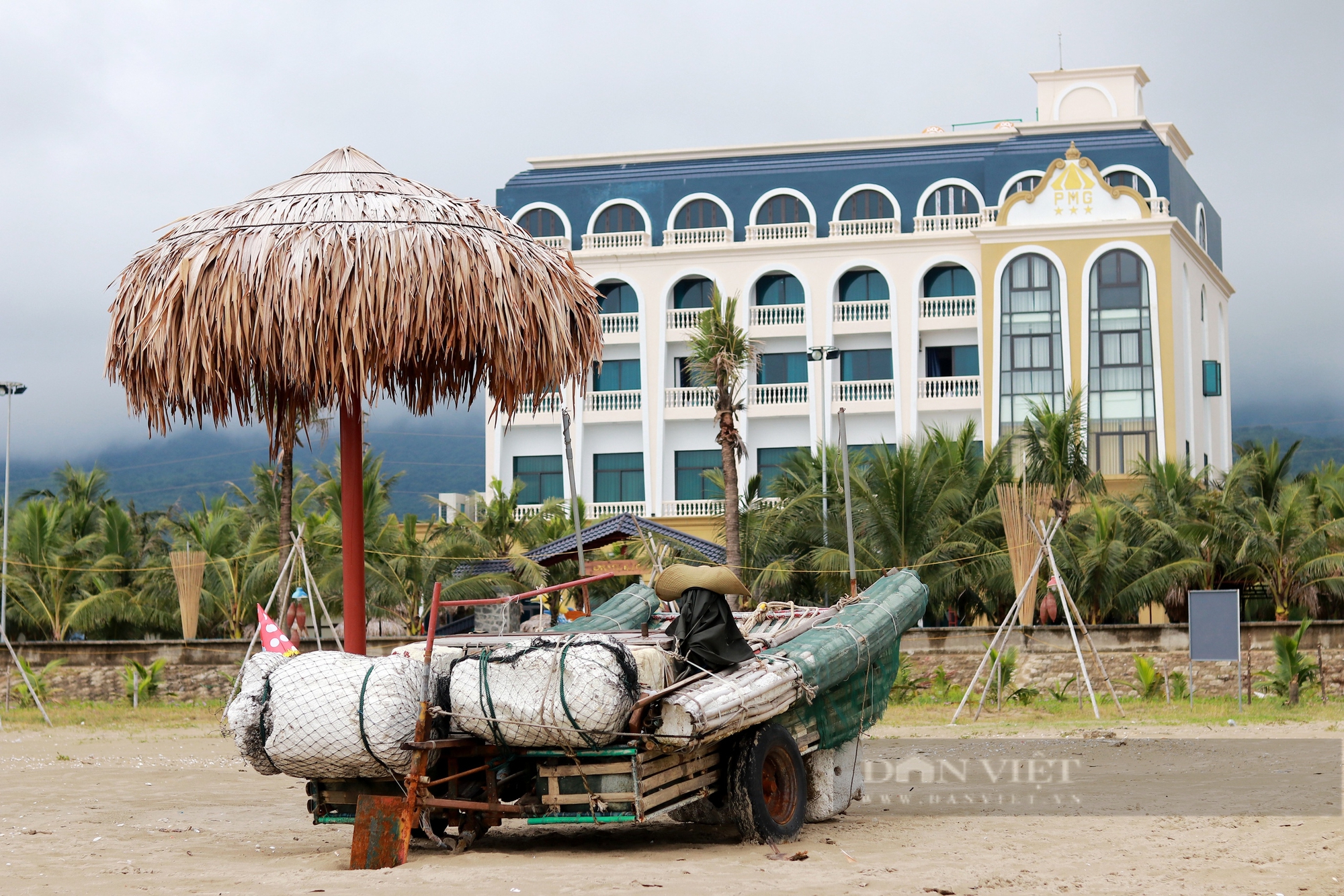 Ngỡ ngàng "làng tỷ phú" ở Hà Tĩnh có hàng trăm nhà cao tầng nằm san sát nhau- Ảnh 4.