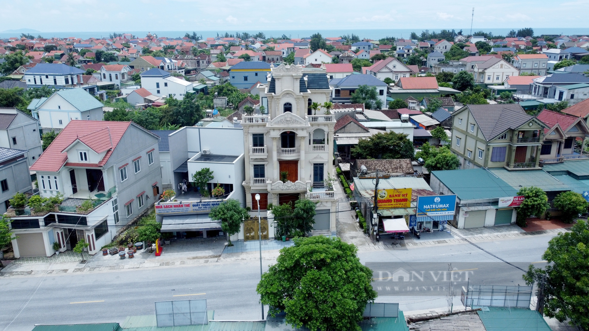 Ngỡ ngàng "làng tỷ phú" ở Hà Tĩnh có hàng trăm nhà cao tầng nằm san sát nhau- Ảnh 11.