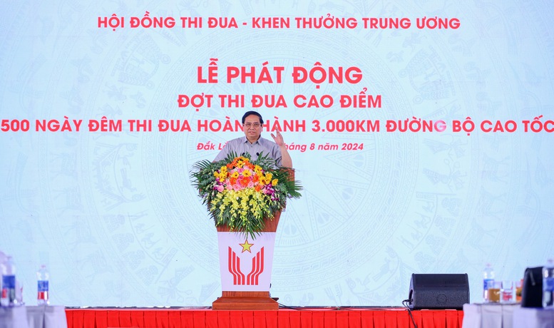 Thủ tướng phát động "500 ngày đêm thi đua hoàn thành 3.000 km đường bộ cao tốc" - Ảnh 1.