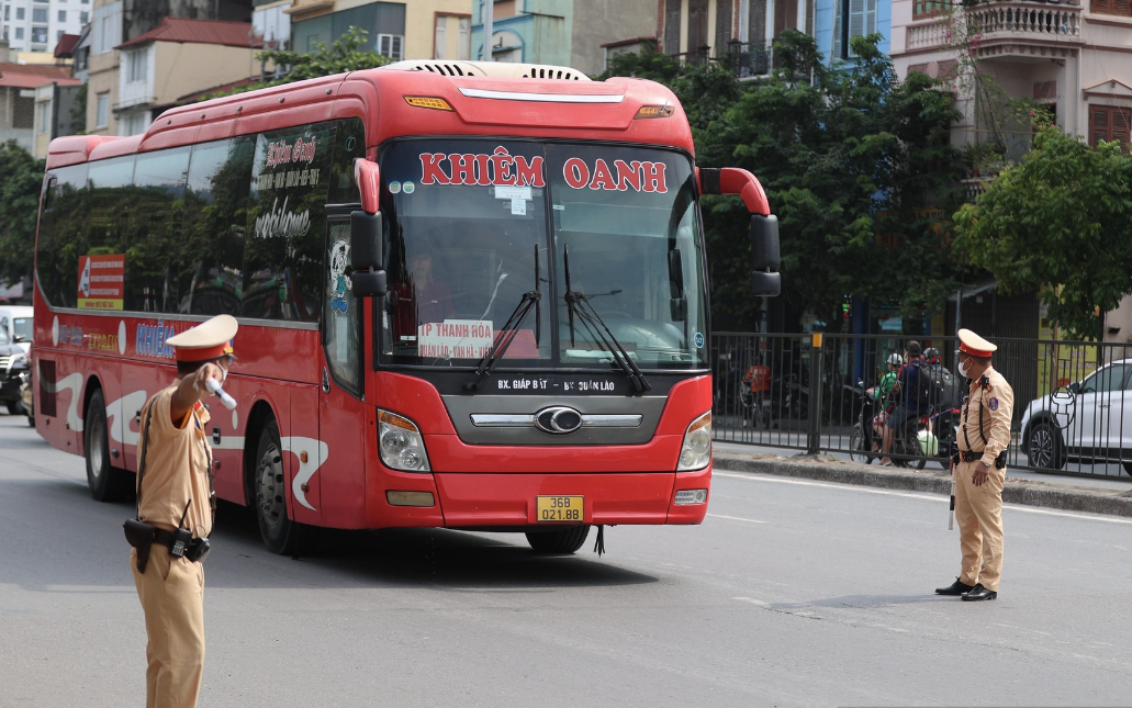 Nghỉ lễ Quốc khánh 2/9, kiểm soát an ninh, giá vé máy bay có tăng cao - Ảnh 2.