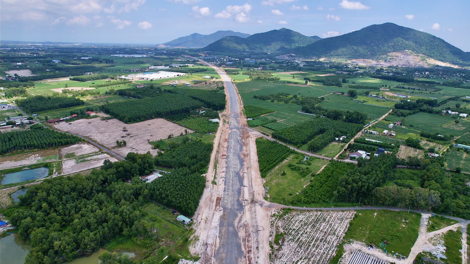 Người Sài Gòn đi Vũng Tàu tắm biển chỉ mất 70 phút - Ảnh 3.