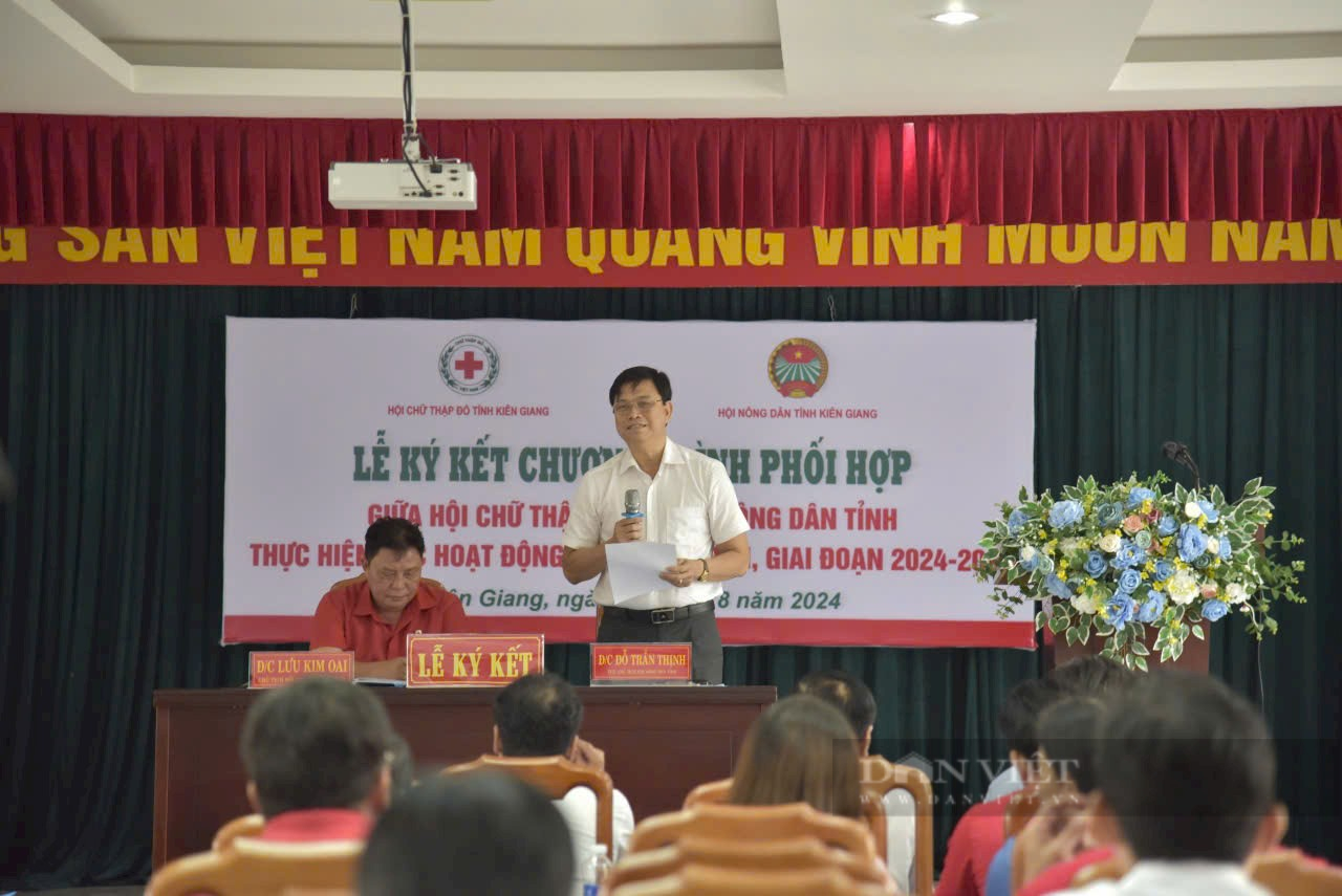 Hội Nông dân tỉnh Kiên Giang và Hội Chữ thập đỏ ký kết phối hợp tổ chức hoạt động nhân đạo, từ thiện- Ảnh 1.