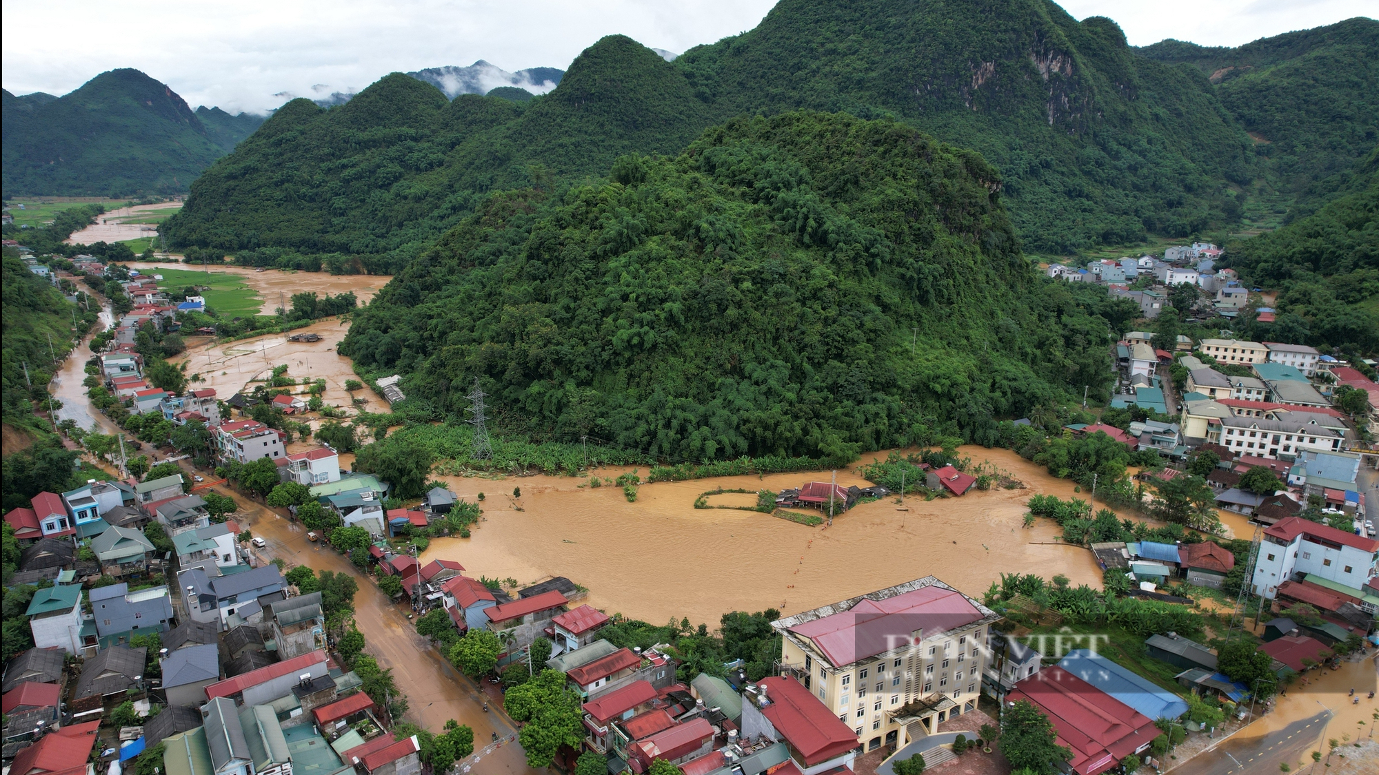 Thủy điện Sơn La, Hòa Bình đồng loạt xả lũ, các tỉnh triển khai nhiều biện pháp ứng phó khẩn cấp - Ảnh 4.