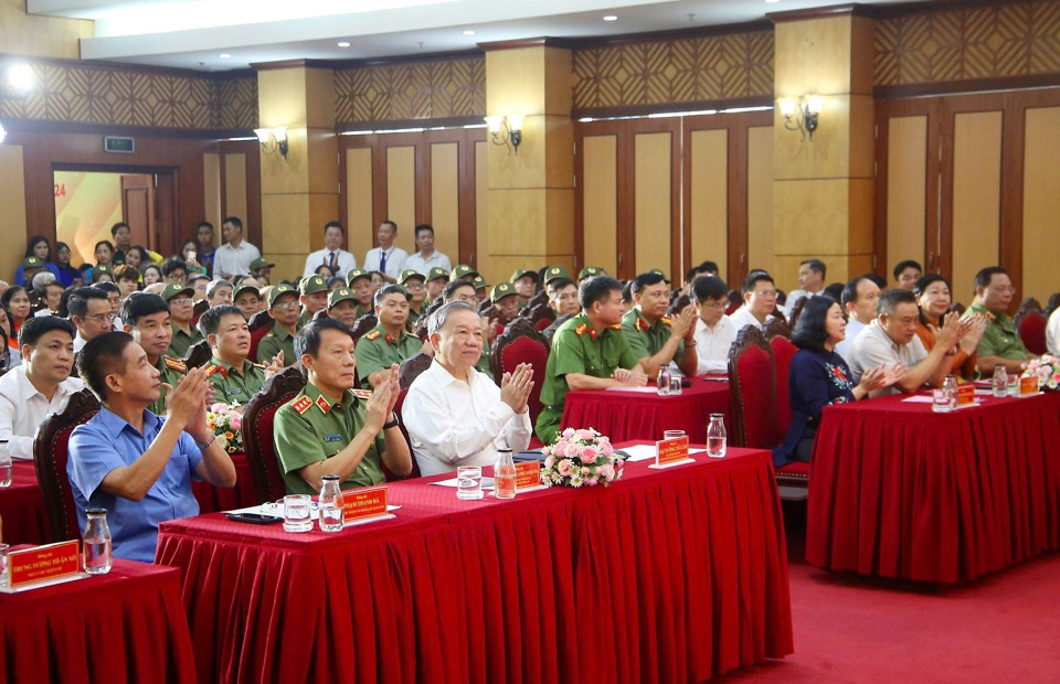 Chủ tịch nước Tô Lâm: Hà Nội phát huy hiệu quả phong trào toàn dân bảo vệ an ninh Tổ quốc- Ảnh 2.