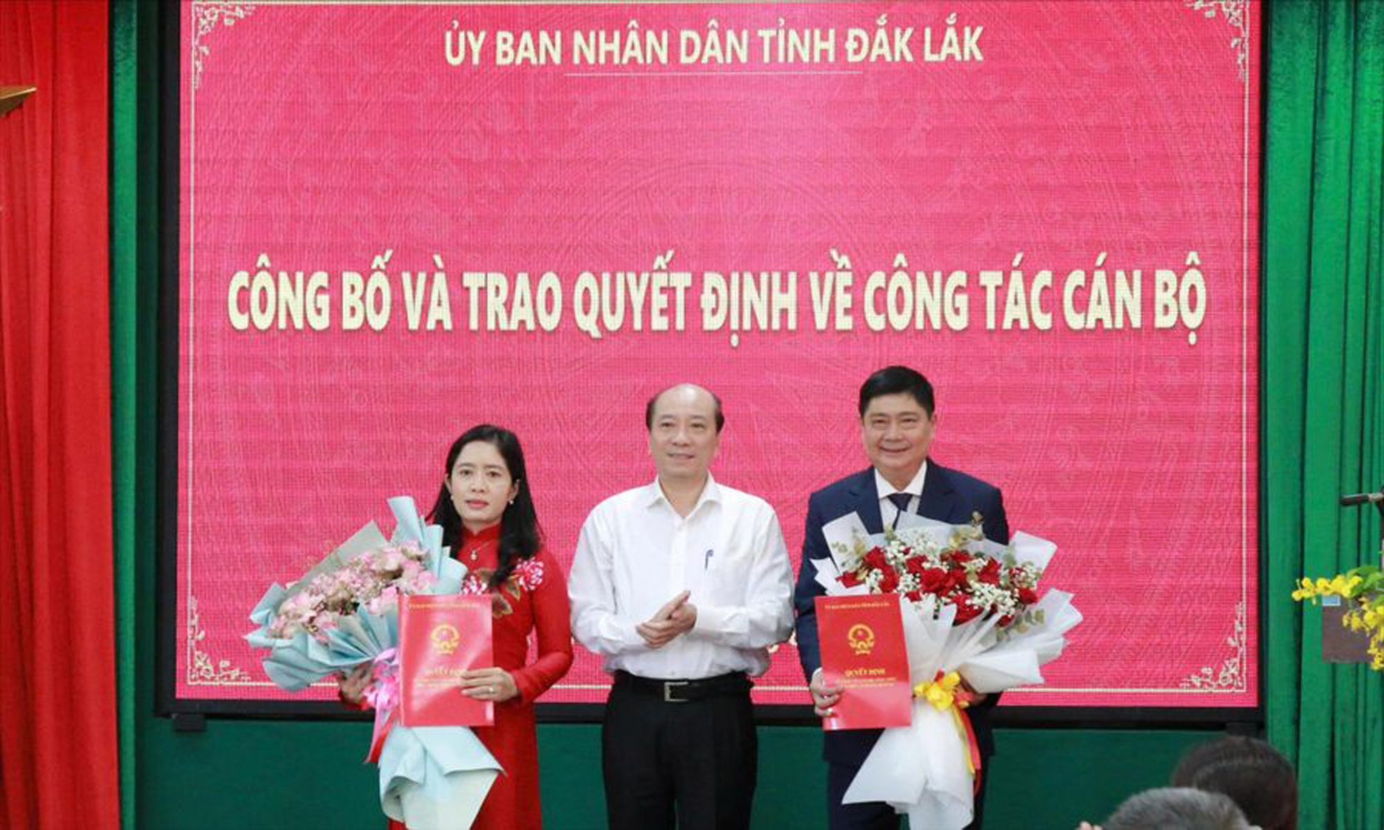 Chủ tịch UBND Đắk Lắk gửi gắm điều này tới nữ Giám đốc Sở GDĐT đầu tiên của tỉnh- Ảnh 1.