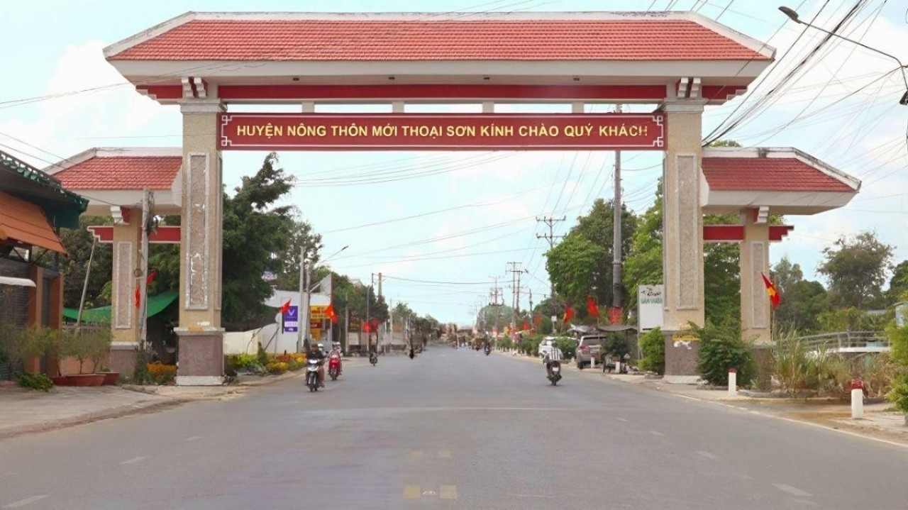 Huyện Thoại Sơn, tỉnh An Giang được Thủ tướng Chính phủ công nhận đạt chuẩn nông thôn mới nâng cao- Ảnh 1.