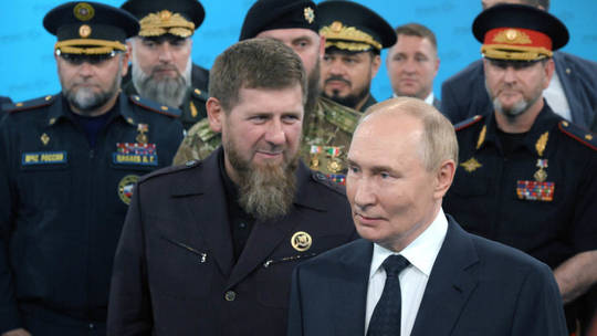 TT Putin bất ngờ tặng món quà vô giá cho người dân Chechnya - Ảnh 1.