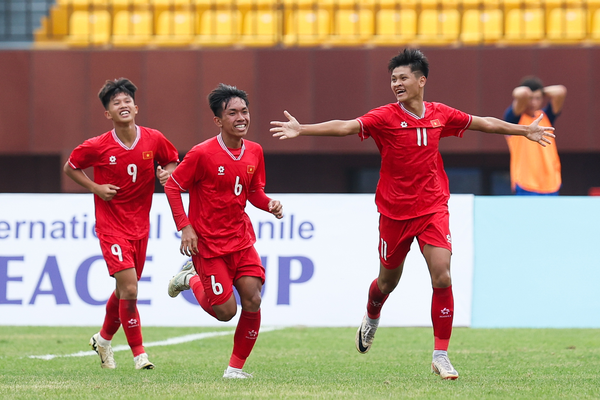 HLV Cristiano Roland: “Không có từ “sợ” trong từ điển của U16 Việt Nam” - Ảnh 2.