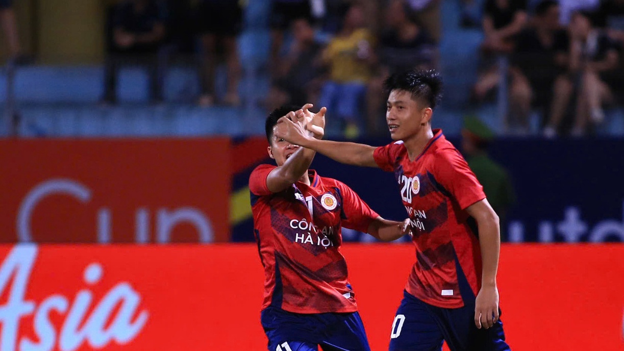 Kết quả CLB CAHN vs Buriram United: Phan Văn Đức ghi điểm trước HLV Kim Sang-sik - Ảnh 1.