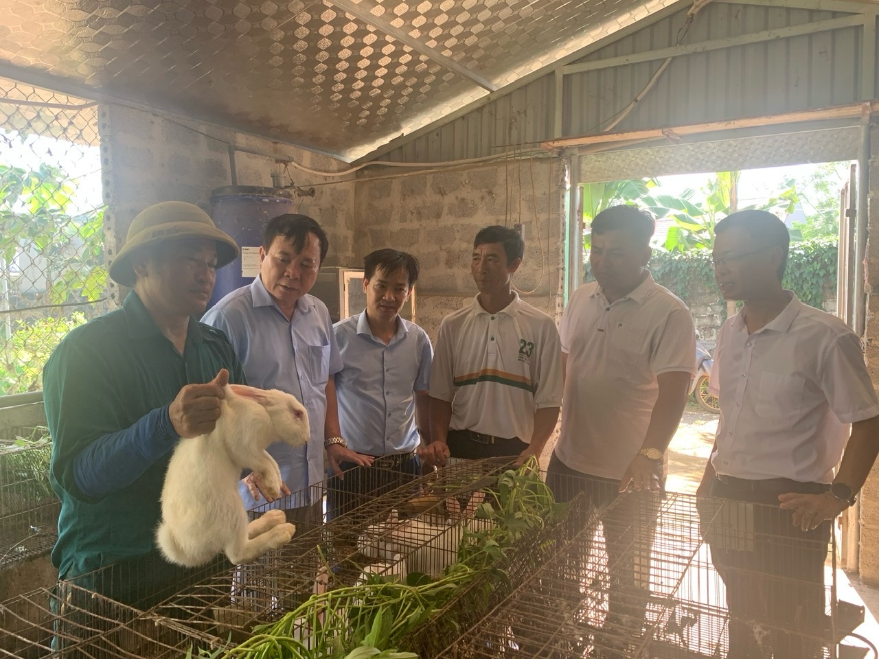 Hội Nông dân tỉnh Thanh Hóa kiểm tra Công tác Hội và phong trào nông dân huyện Cẩm Thủy - Ảnh 2.