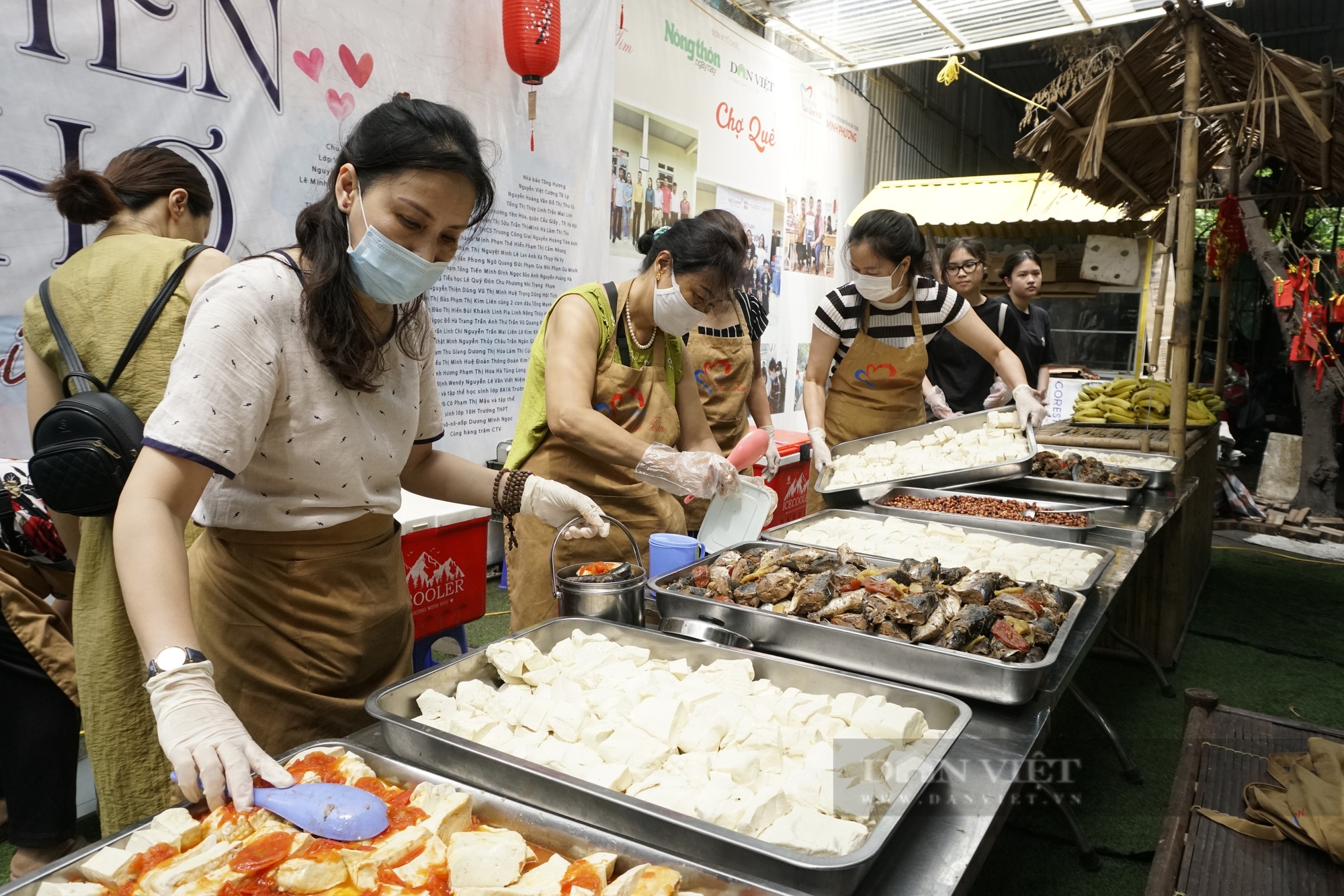 Mùa hè nhân ái của các em học sinh Hà Nội - Ảnh 36.