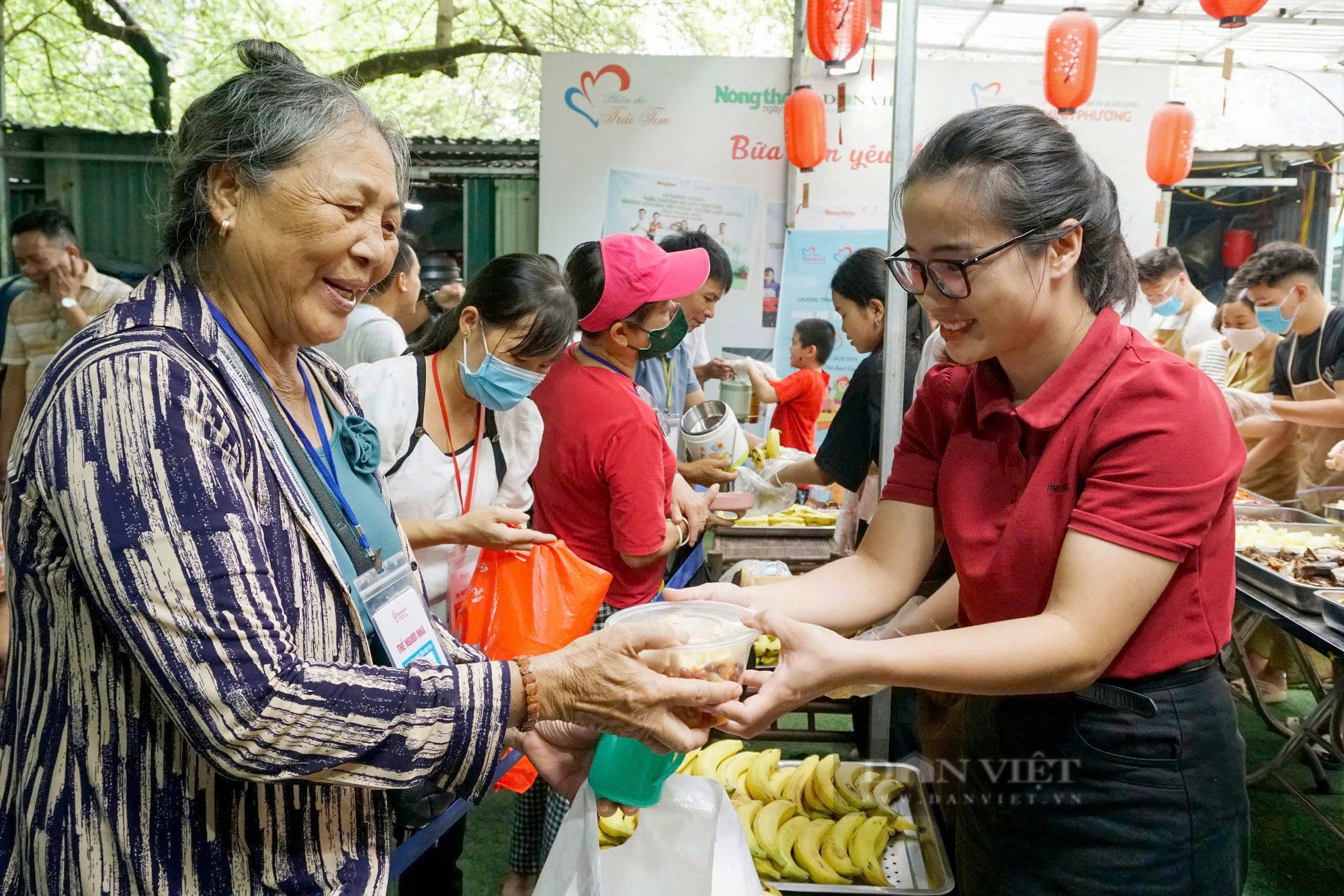 Mùa hè nhân ái của các em học sinh Hà Nội - Ảnh 43.