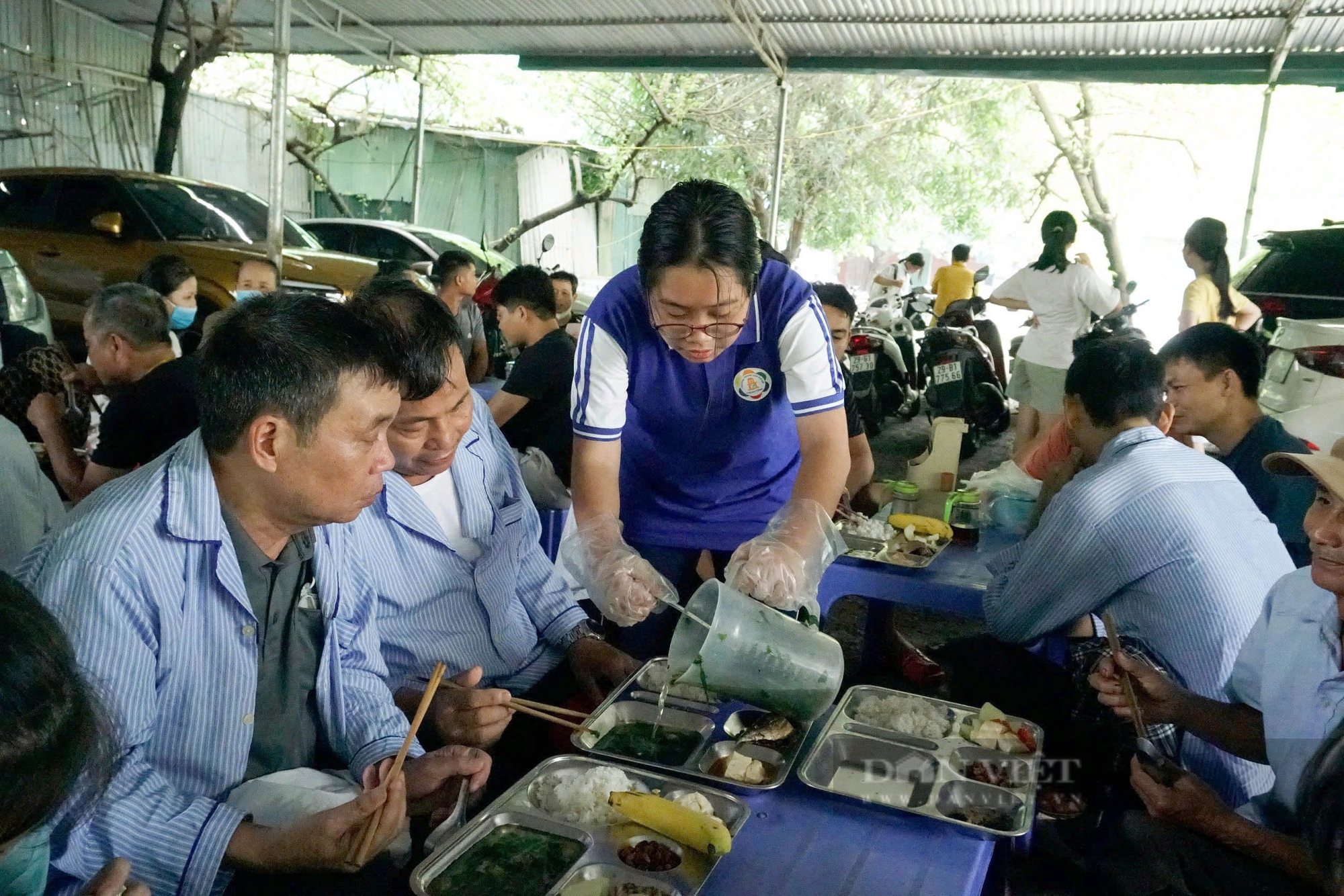 Mùa hè nhân ái của các em học sinh Hà Nội - Ảnh 47.