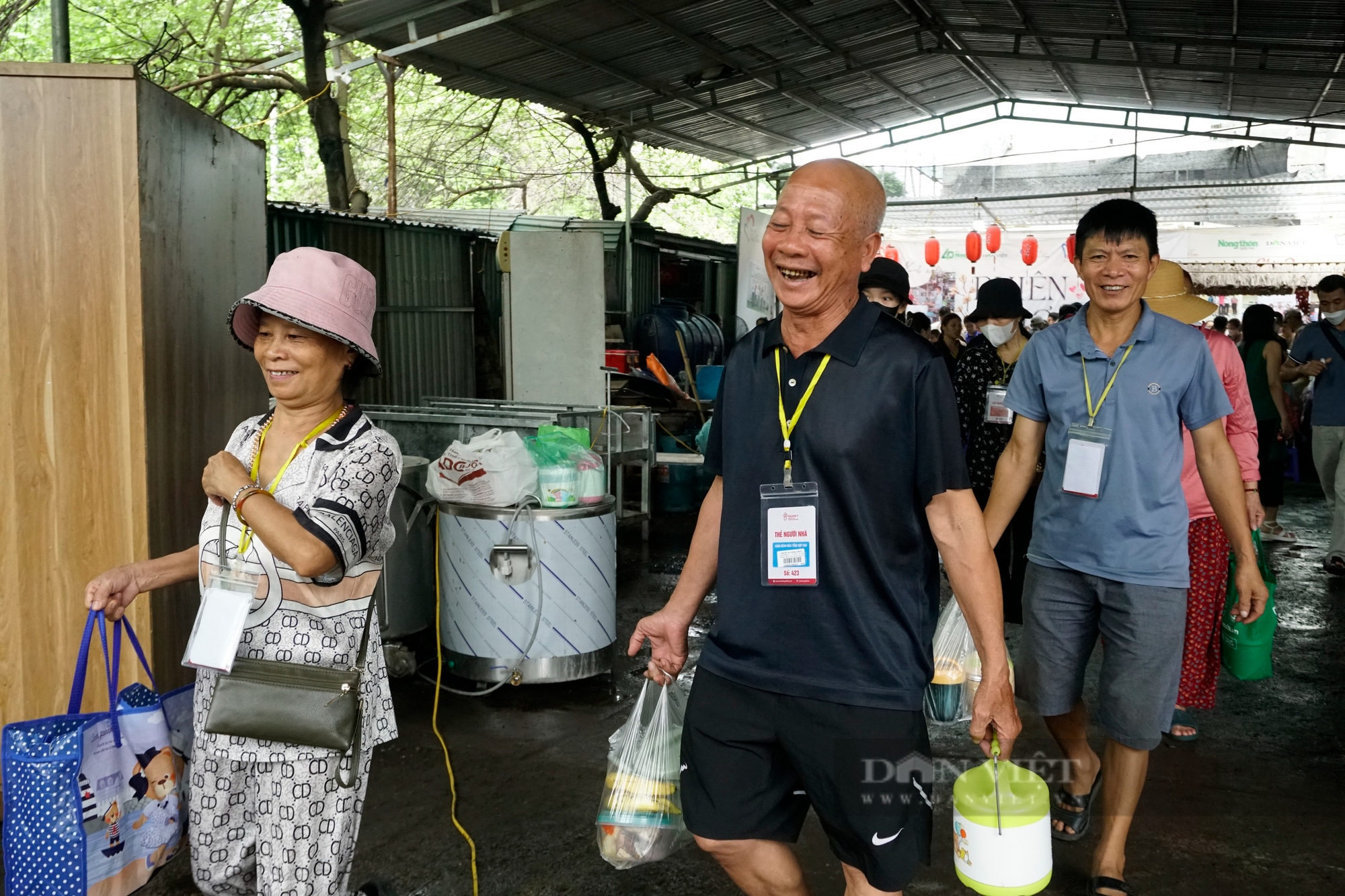 Mùa hè nhân ái của các em học sinh Hà Nội - Ảnh 67.