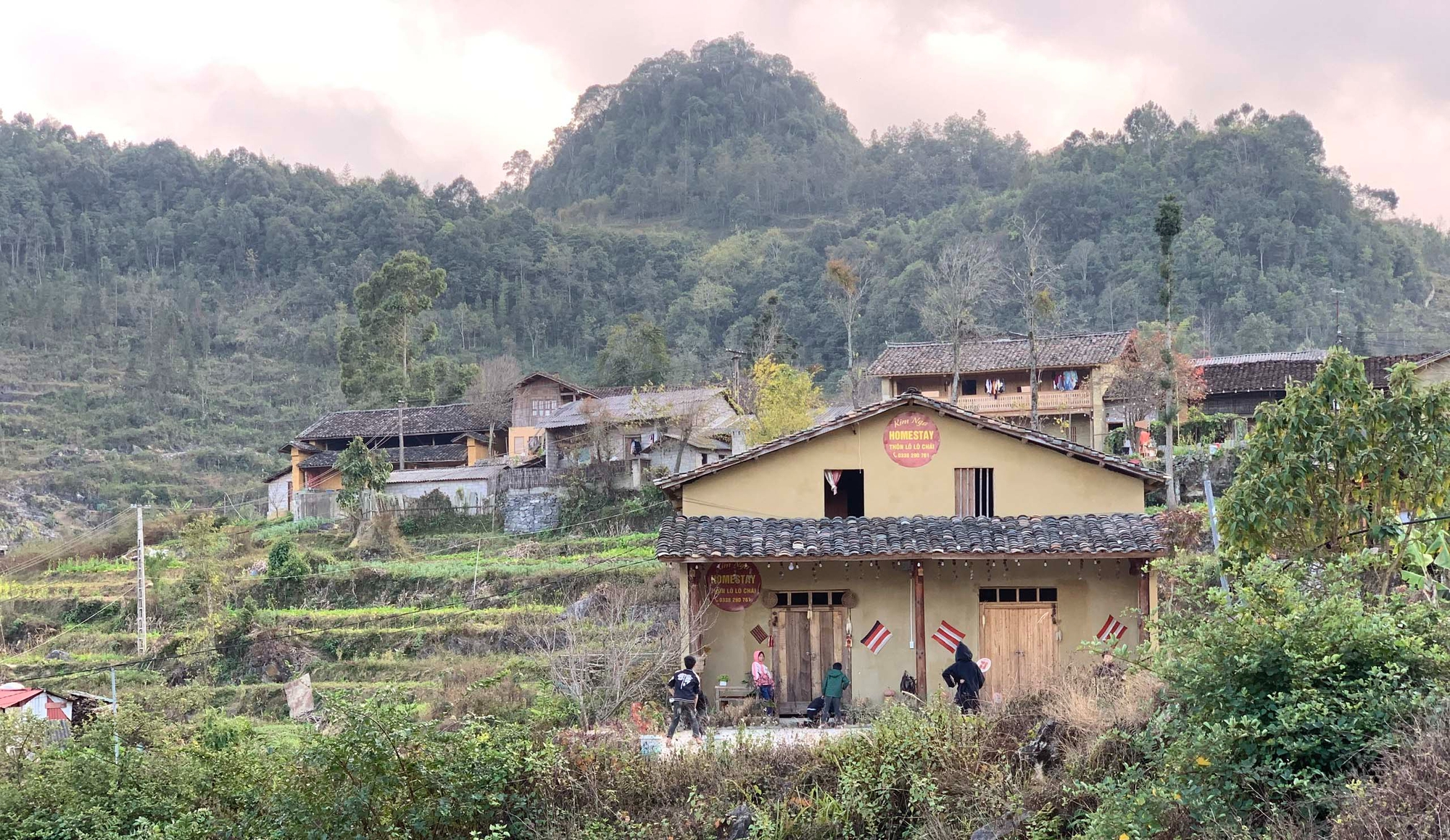 Top 10 ngôi làng tuyệt đẹp, làng cổ, cực yên bình tại Hà Giang du khách không nên bỏ lỡ nghỉ lễ 2/9 - Ảnh 2.