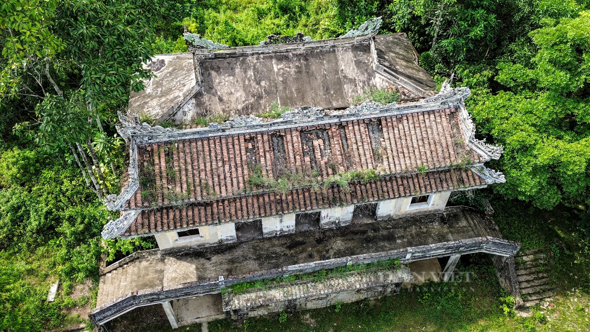 Hình ảnh hoang vu căn biệt thự giữa rừng của "lãnh chúa miền Trung"- Ảnh 3.