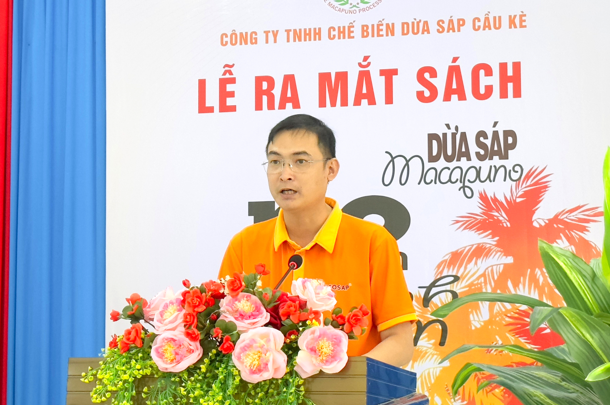 Ra mắt quyển sách Dừa sáp Trà Vinh - Ảnh 1.