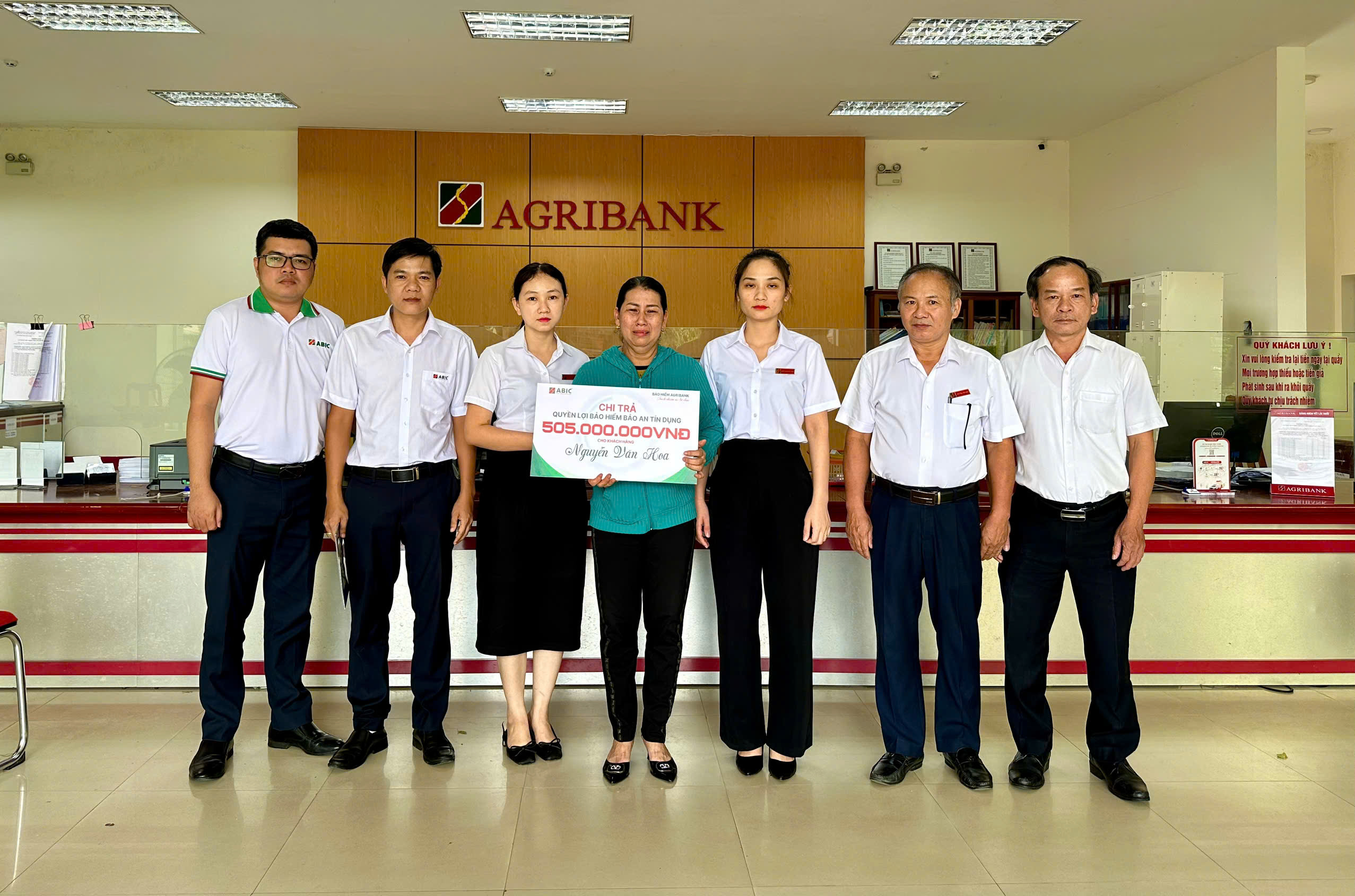 Bào hiểm Agribank Đà Nẵng chi trả hơn 500 triệu đồng cho một khách hàng ở Phước Sơn - Ảnh 2.