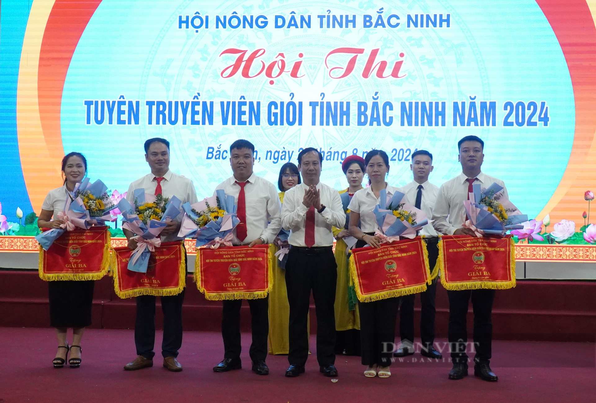 Diễn thuyết xuất sắc, Chủ tịch Hội Nông dân xã An Thịnh giành giải Nhất hội thi tuyên truyền viên giỏi tỉnh Bắc Ninh - Ảnh 3.