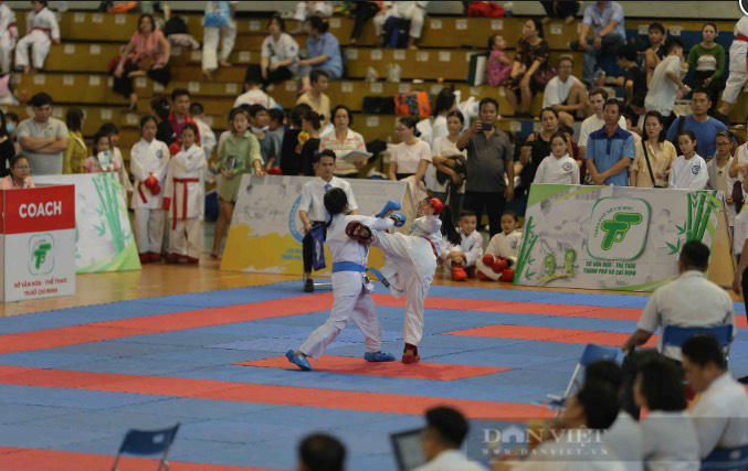 Vụ gian lận ở giải karate trẻ TPHCM: "Vết xước" trên tấm huy chương vàng karate- Ảnh 1.