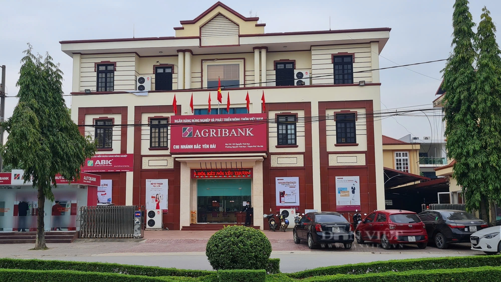 Agribank Bắc Yên Bái tiên phong chuyển đổi số, nâng cao chất lượng phục vụ khách hàng