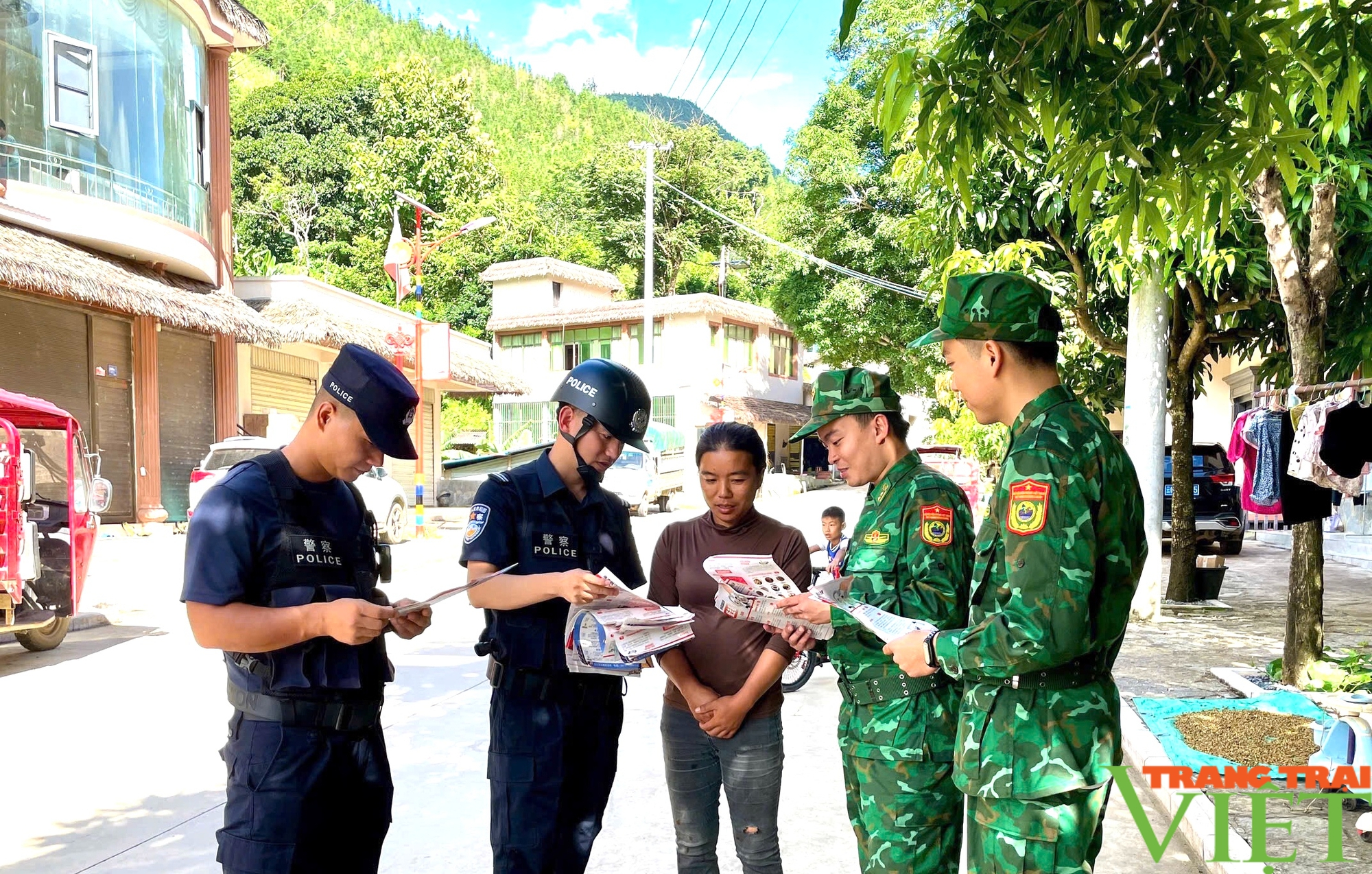 Bộ đội Biên phòng Lai Châu tuần tra liên hợp chấp pháp trên biên giới - Ảnh 6.