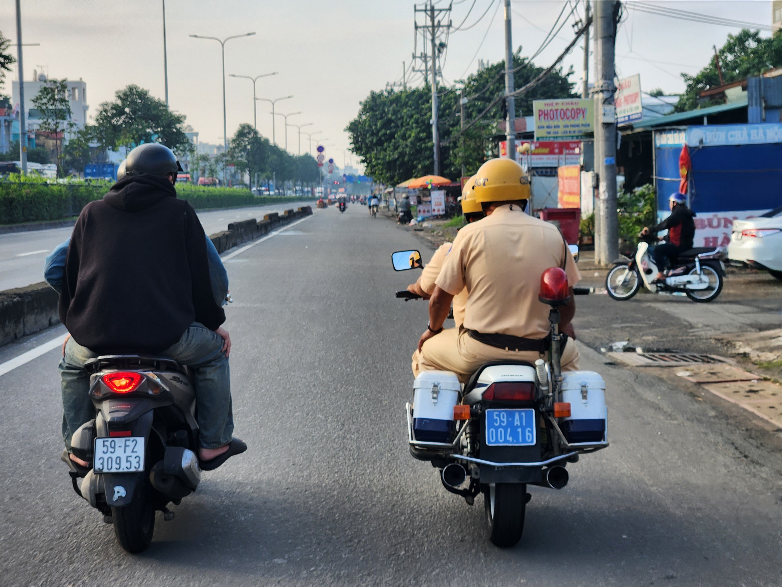 Loạt xe "mù", xe tự chế bị cảnh sát giao thông ra quân xử phạt- Ảnh 6.