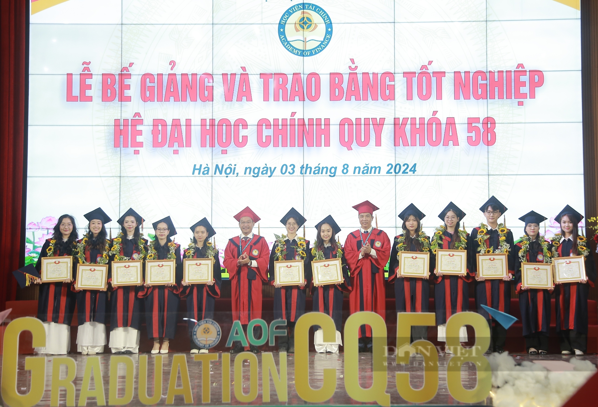 Bài phát biểu lễ tốt nghiệp của Giám đốc Học viện Tài chính khiến cả hội trường vỗ tay rầm rầm- Ảnh 2.