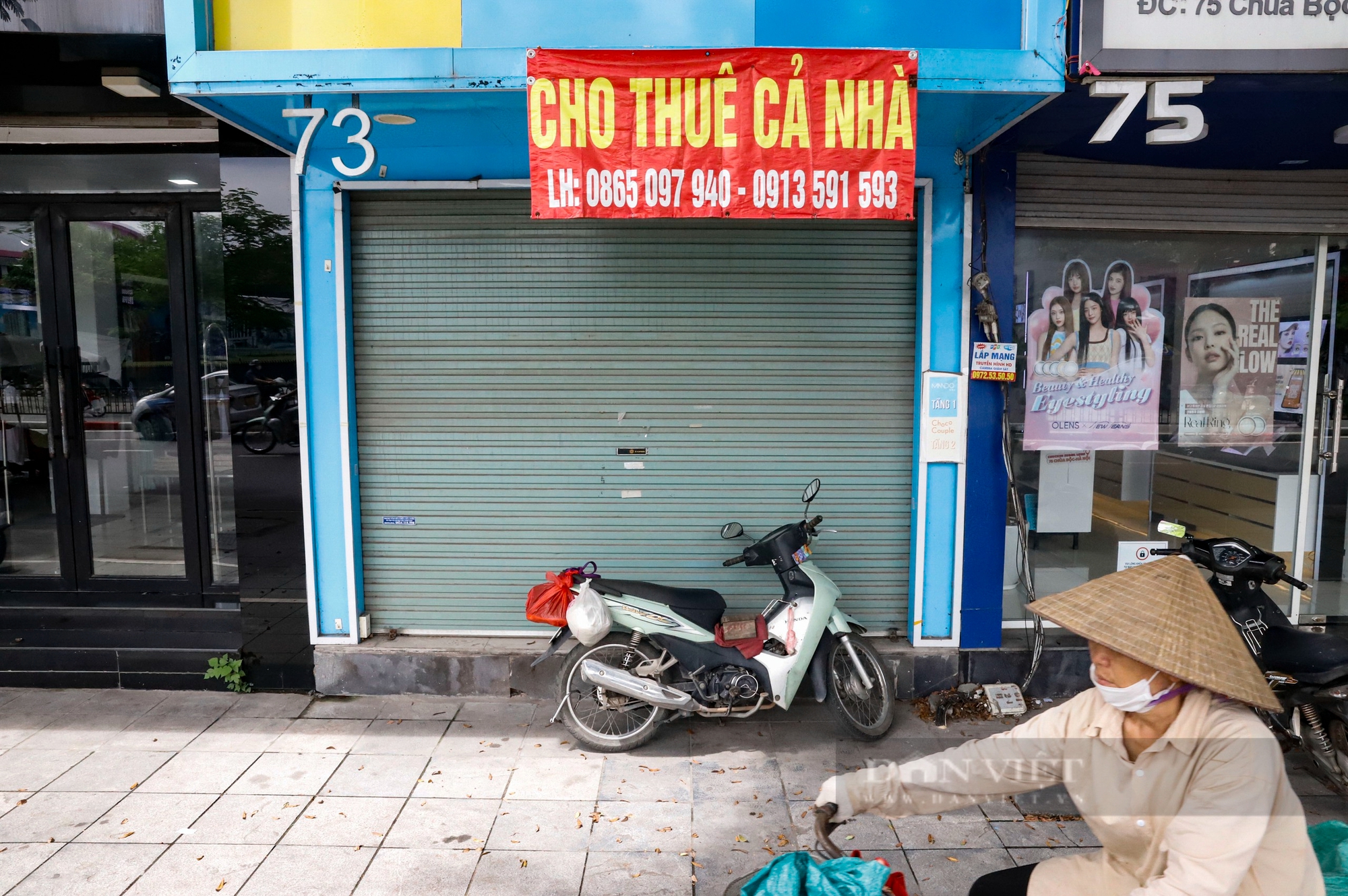 Chủ nhà treo hẳn băng rôn lên cây để tìm khách thuê nhà trên "đất vàng" Hà Nội- Ảnh 7.