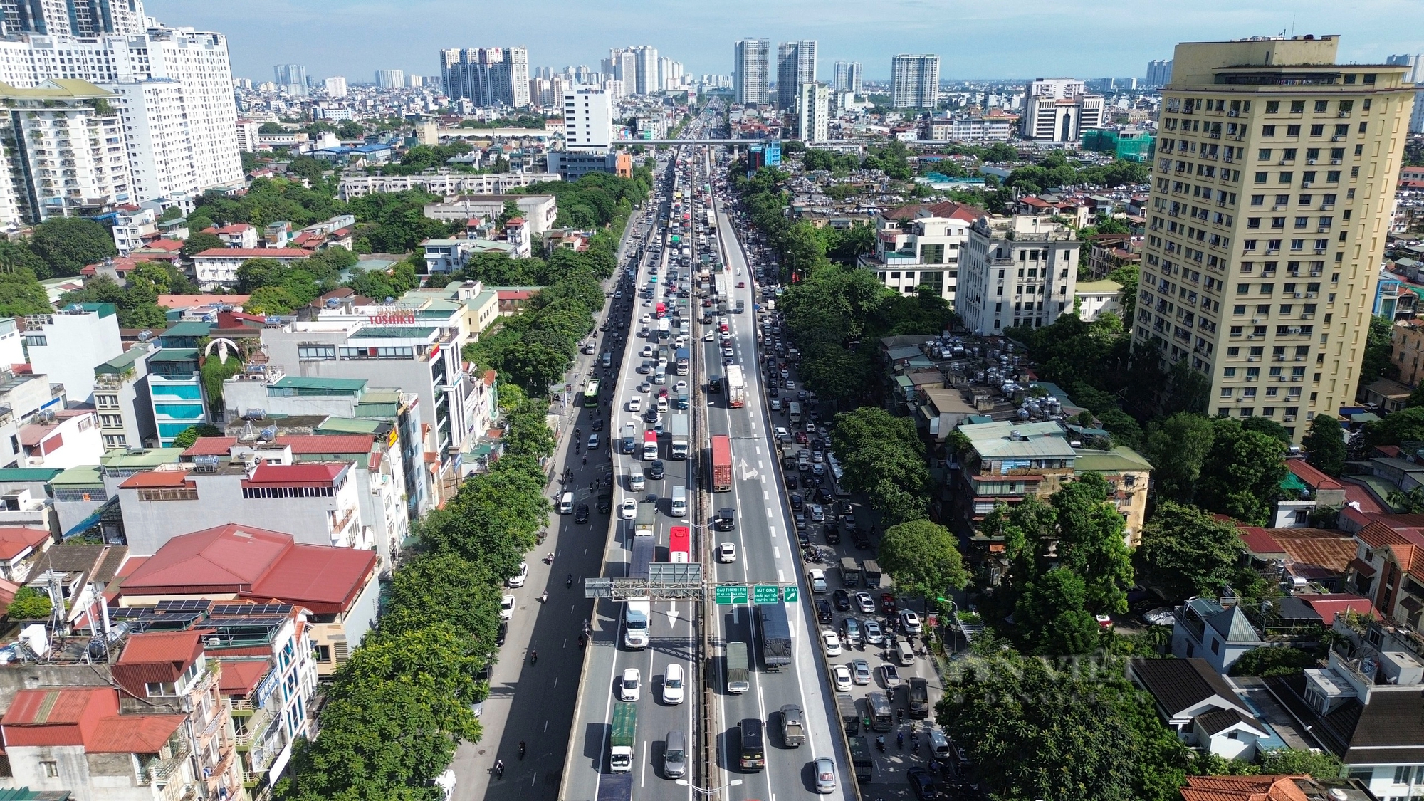 Người dân đổ về quê nghỉ lễ 2/9 sớm, đường Vành đai 3 Hà Nội ùn tắc kéo dài hơn 7 km- Ảnh 1.