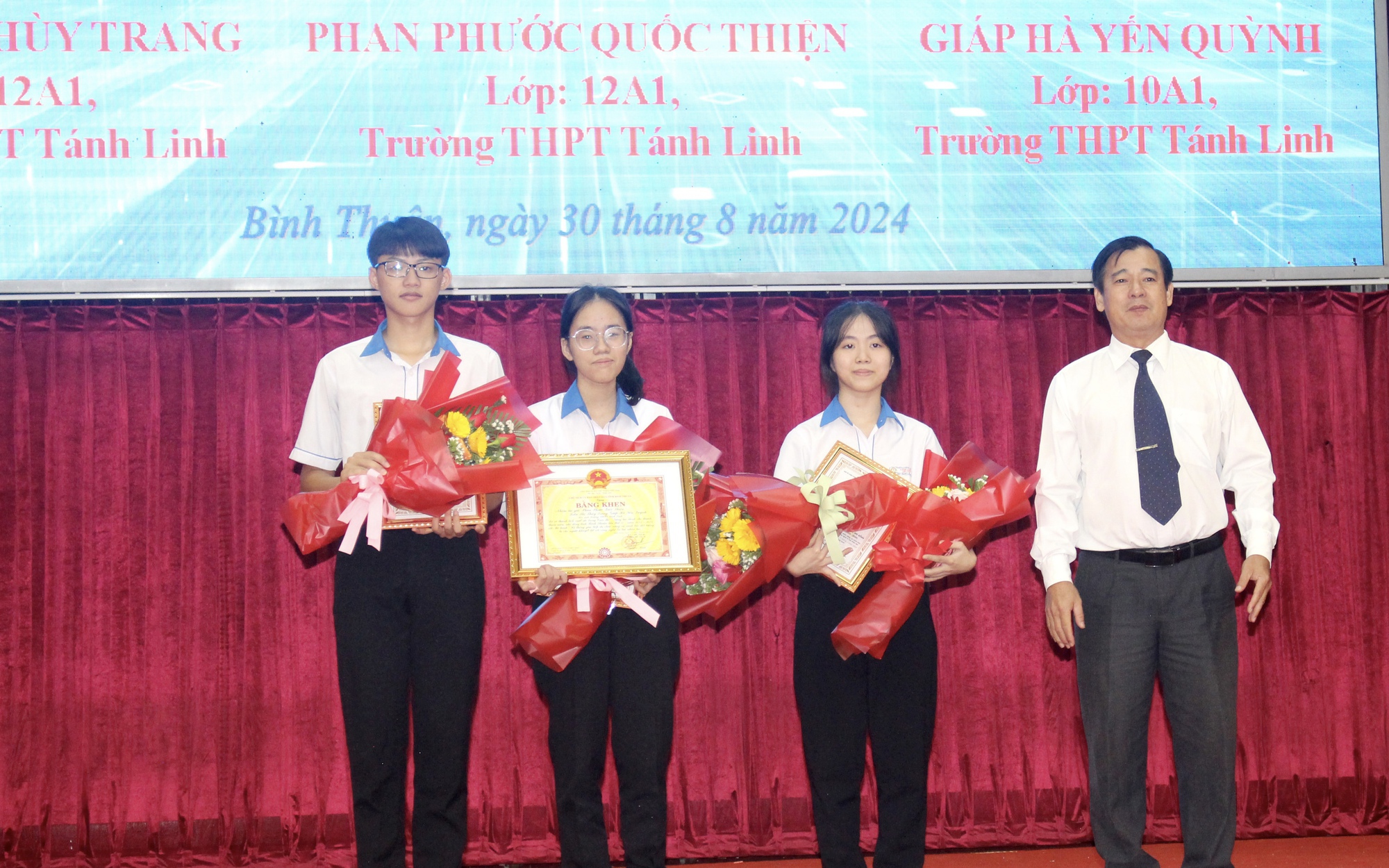 Bình Thuận: Chuyển đổi số trong ngành giáo dục nhằm đổi mới phương pháp giảng dạy, học tập  - Ảnh 3.