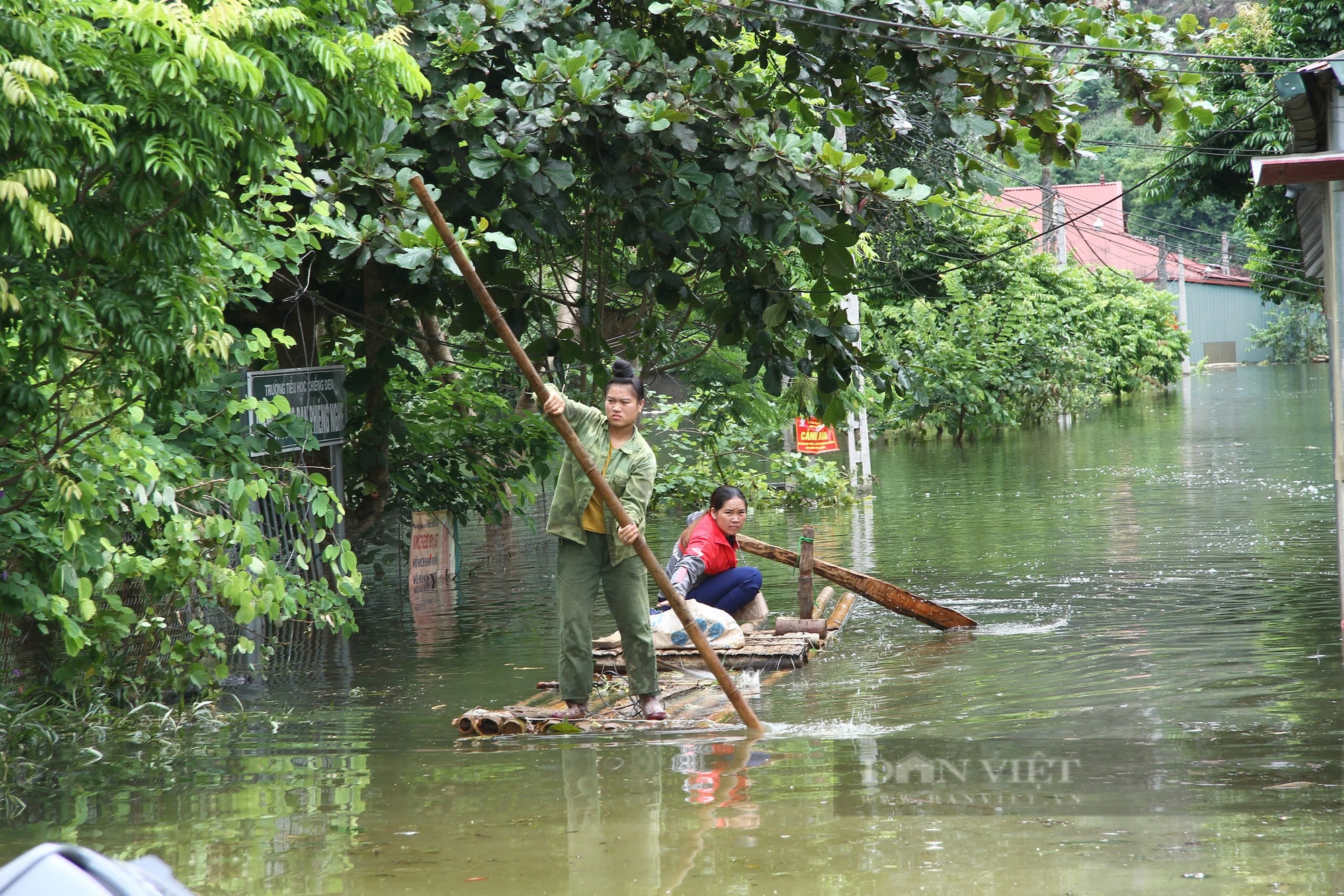 Phó Thủ tướng Lê Thành Long tình hình mưa lũ tại tỉnh Sơn La- Ảnh 4.