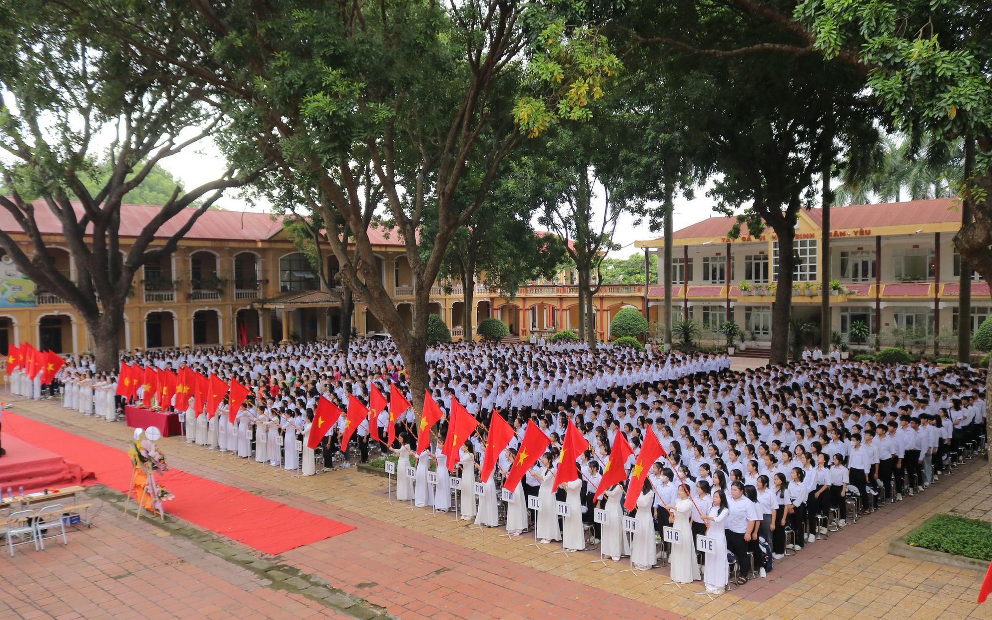 Quảng Ngãi gửi cảnh báo “rắn” đến những trường có ý định thu phí ngoài luồng trong năm học mới - Ảnh 2.