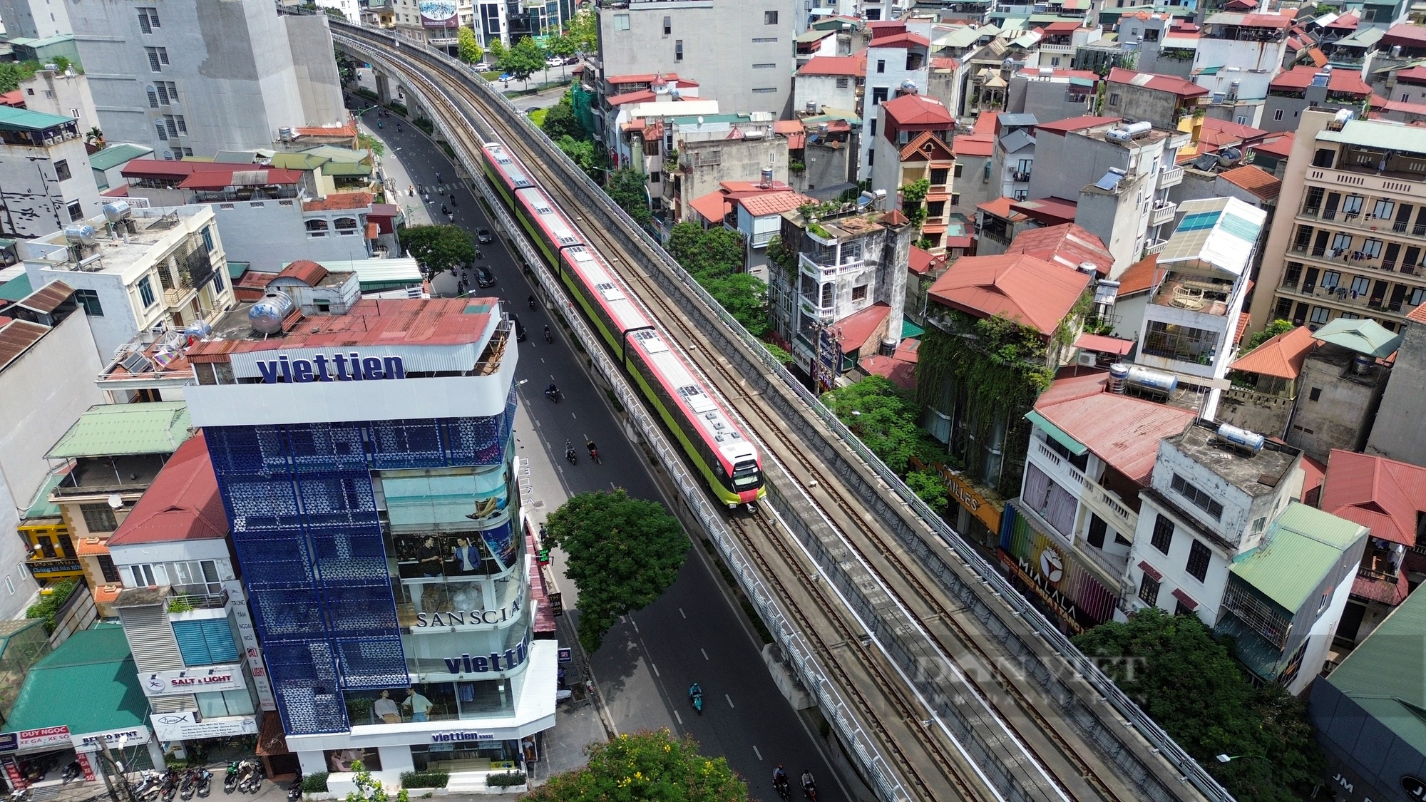 Ngắm nhìn tàu đường sắt Nhổn – Ga Hà Nội chạy vun vút trước ngày vận hành thương mại- Ảnh 10.