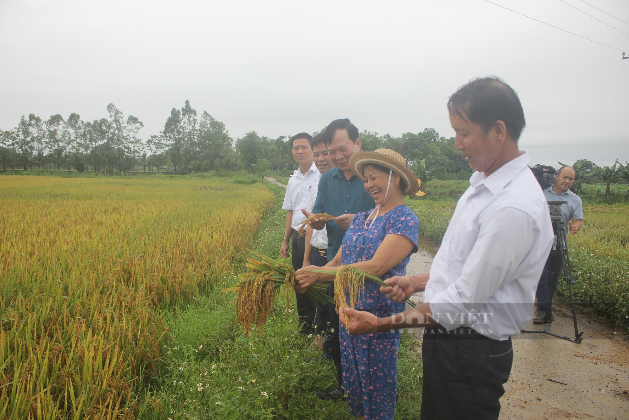 Nông dân Thanh Hóa thi đua sản xuất kinh doanh giỏi, đoàn kết giúp nhau làm giàu và giảm nghèo bền vững- Ảnh 1.