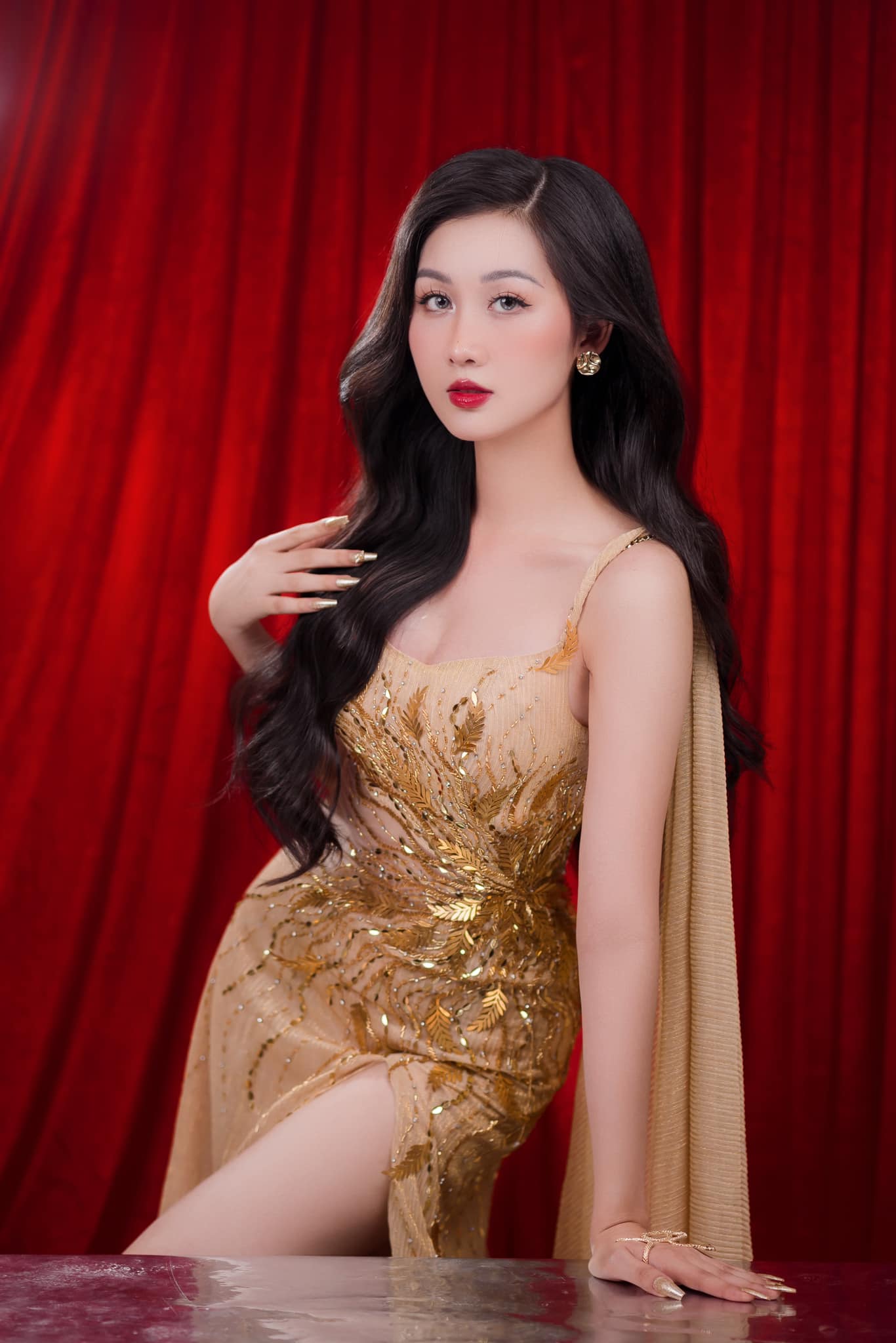 Miss Grand Vietnam 2024 Võ Lê Quế Anh bất ngờ bị "khui" loạt ảnh cũ, nhan sắc thay đổi gây ngỡ ngàng- Ảnh 9.