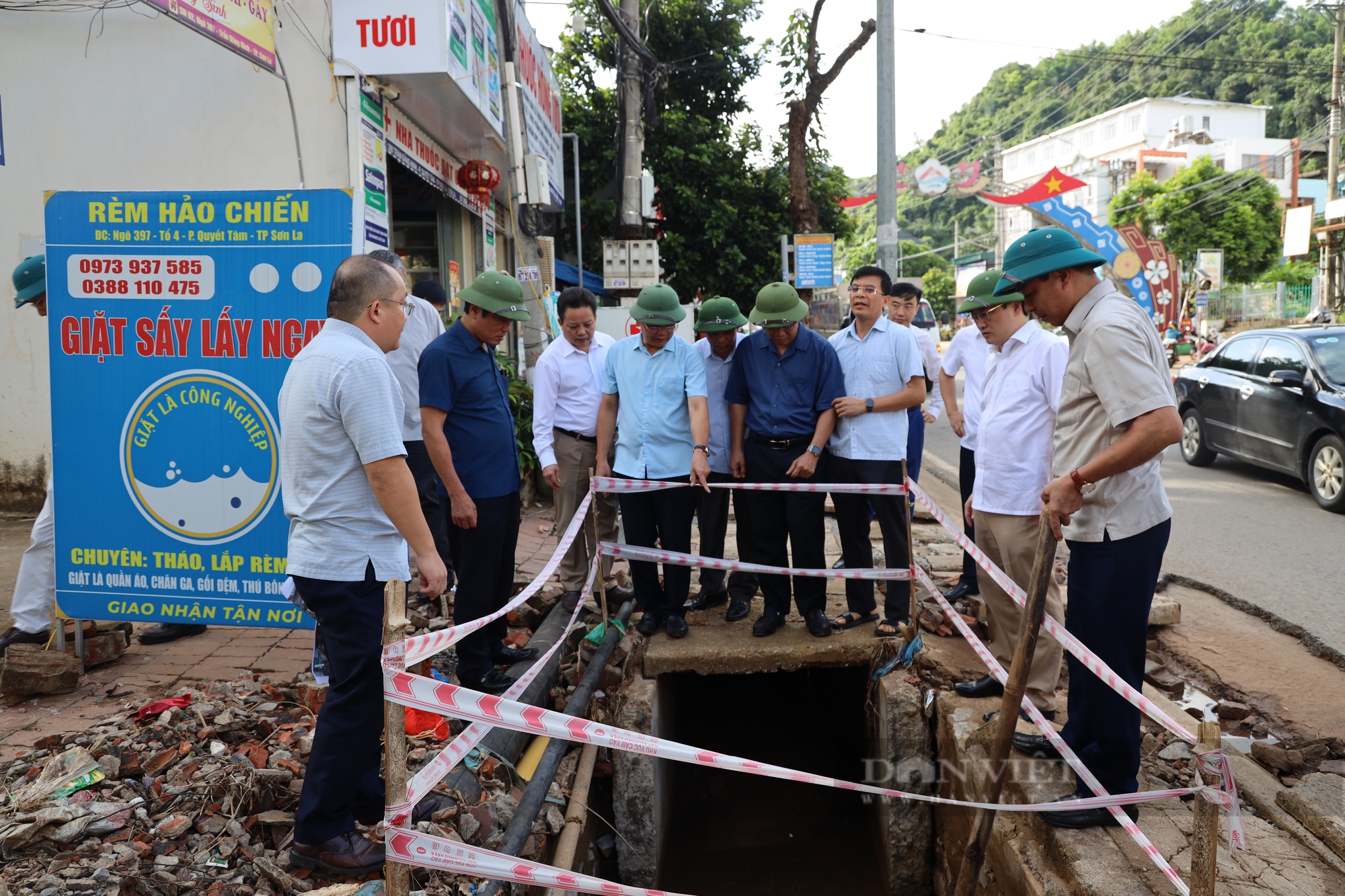 Lãnh đạo tỉnh Sơn La kiểm tra công tác phòng chống, khắc phục hậu quả mưa lũ tại các điểm xung yếu- Ảnh 1.