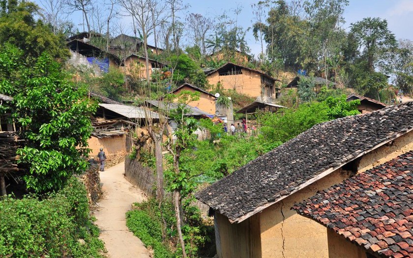 Một làng cổ đẹp mê ly ở Hà Giang, tên làng còn đẹp hơn, có nhà cổ cả trăm năm trầm mặc