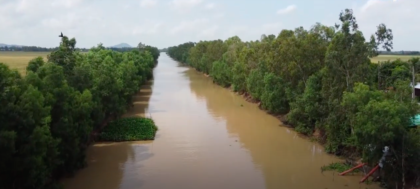 Kênh Ông Kiệt, dòng kênh tạo nên tam giác của sự sống nơi vùng đất chết - Ảnh 2.