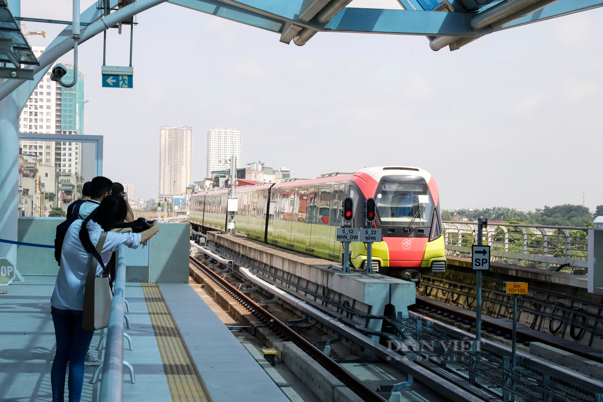 Trải nghiệm thực tế tàu đường sắt Nhổn – ga Hà Nội trước ngày vận hành thương mại- Ảnh 2.