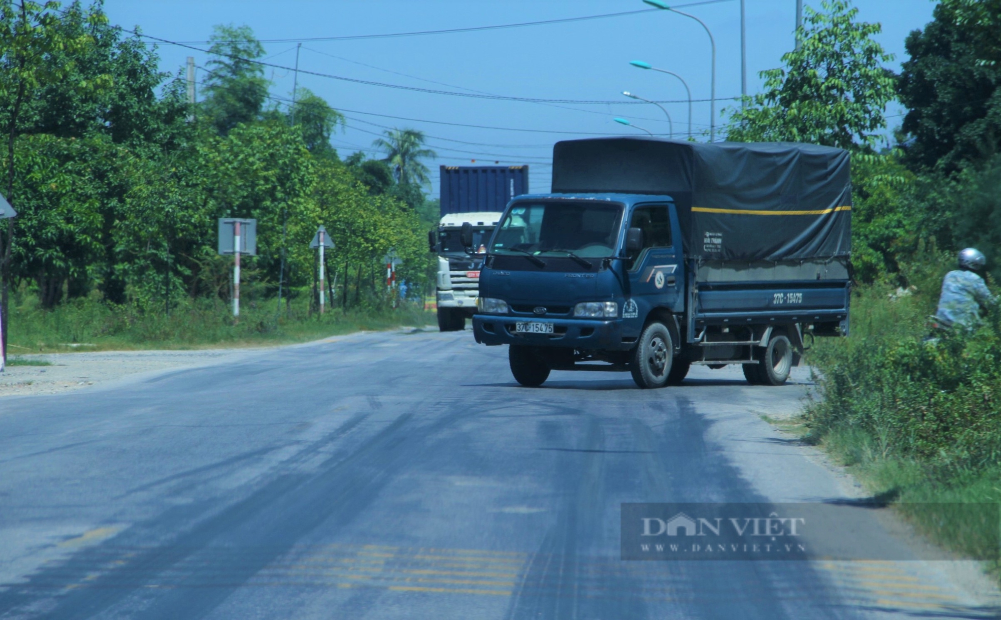 Đường 35m ở Nghệ An xuất hiện vệt hằn lún kéo dài, dân lo tai nạn giao thông- Ảnh 11.