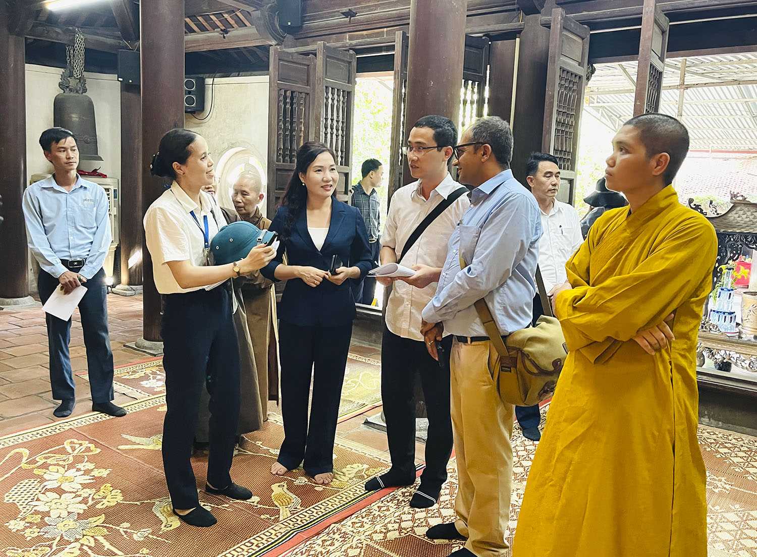 Chuyên gia UNESCO thẩm định thực địa Khu di tích và danh thắng Yên Tử - Ảnh 1.