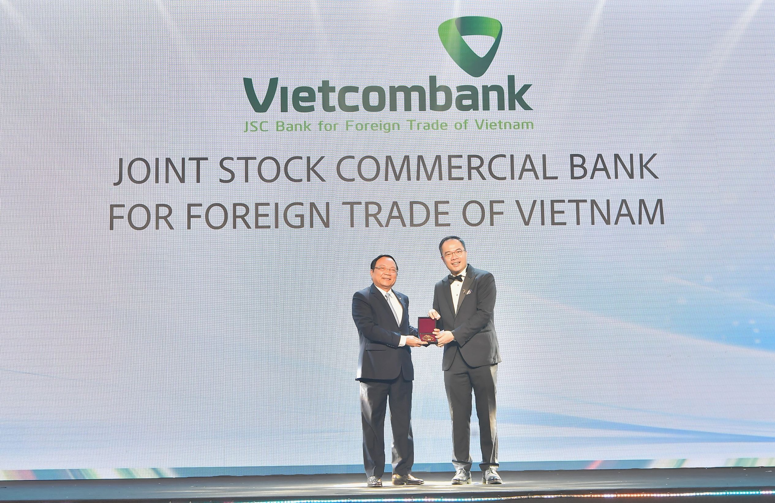 HR ASIA vinh danh Vietcombank tại tất cả các hạng mục giải thưởng “Nơi làm việc tốt nhất châu Á” năm 2024 - Ảnh 4.