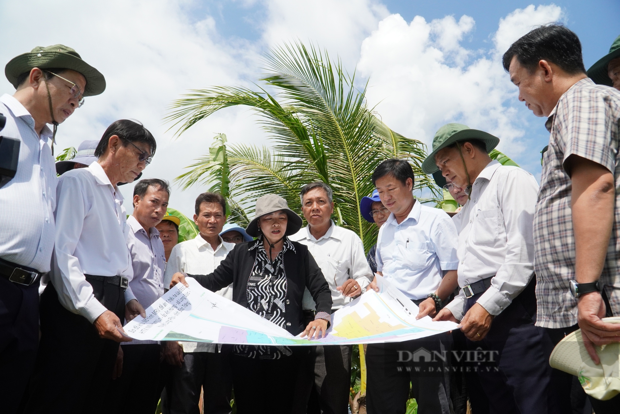 Chủ tịch tỉnh Sóc Trăng: "Mô hình thí điểm đề án 1 triệu ha lúa chất lượng cao, phát thải thấp chưa được bài bản" - Ảnh 2.