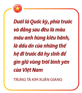 Quốc kỳ Việt Nam - Lòng yêu nước hiện diện trong mỗi người con đất Việt - Ảnh 18.