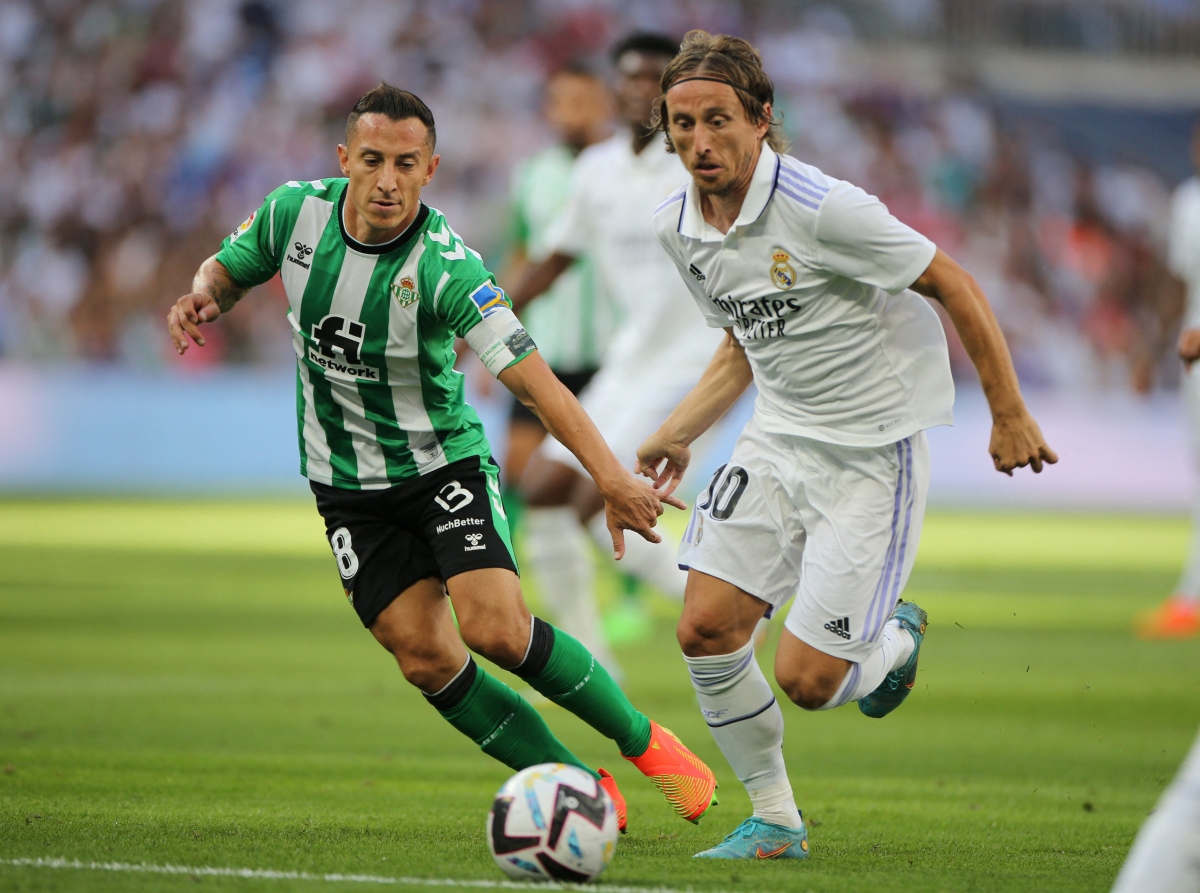 Real Madrid vs Real Betis (2h30 ngảy 2/9): ĐKVĐ lại bước hụt? - Ảnh 1.