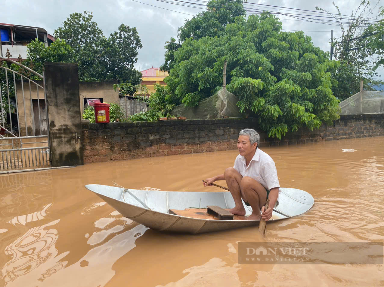 Người dân sống cạnh sông Lục Nam - Bắc Giang kể lại trận lũ kinh hoàng chưa từng có - Ảnh 1.