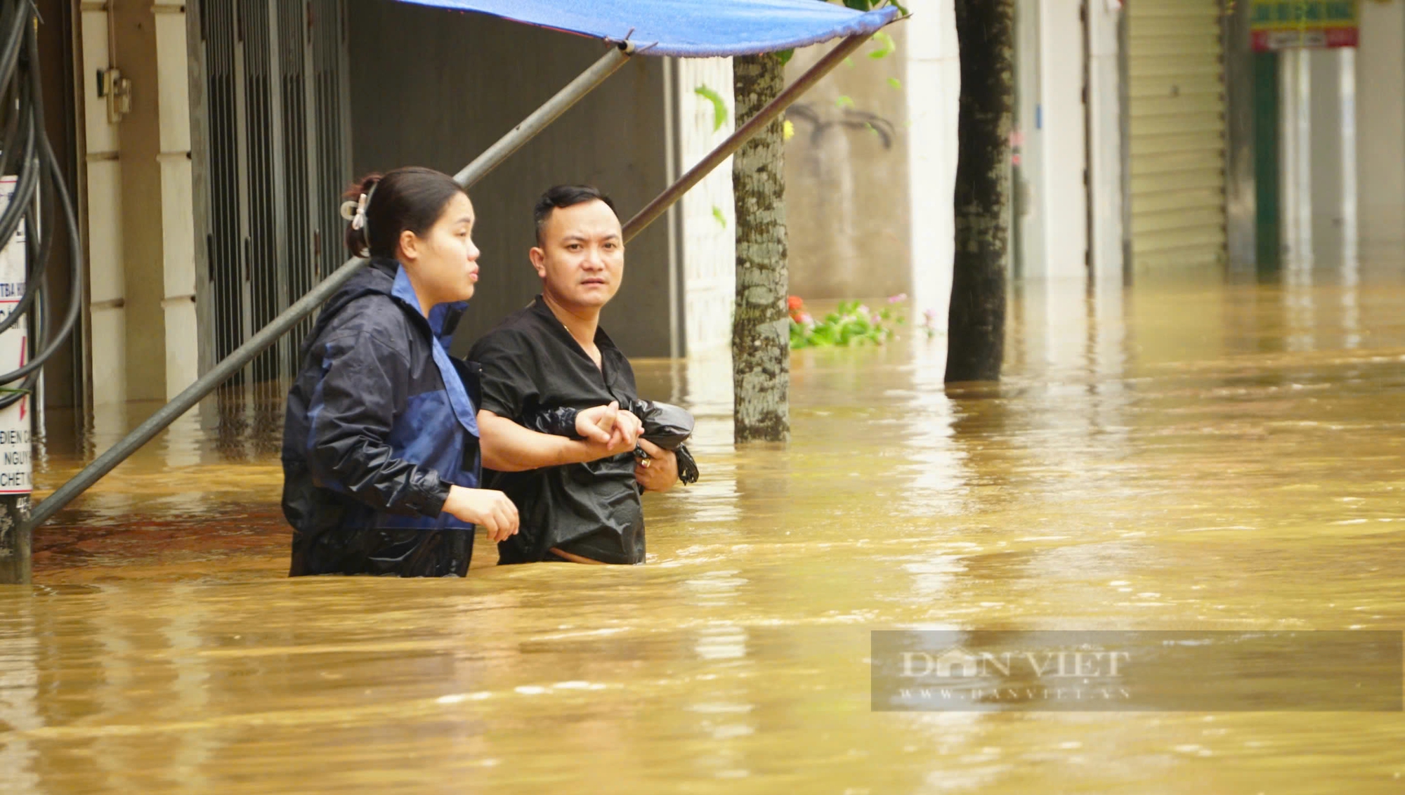 Cập nhật: Báo Dân Việt kêu gọi được hơn 3 tỷ đồng tiền và hàng- Ảnh 6.