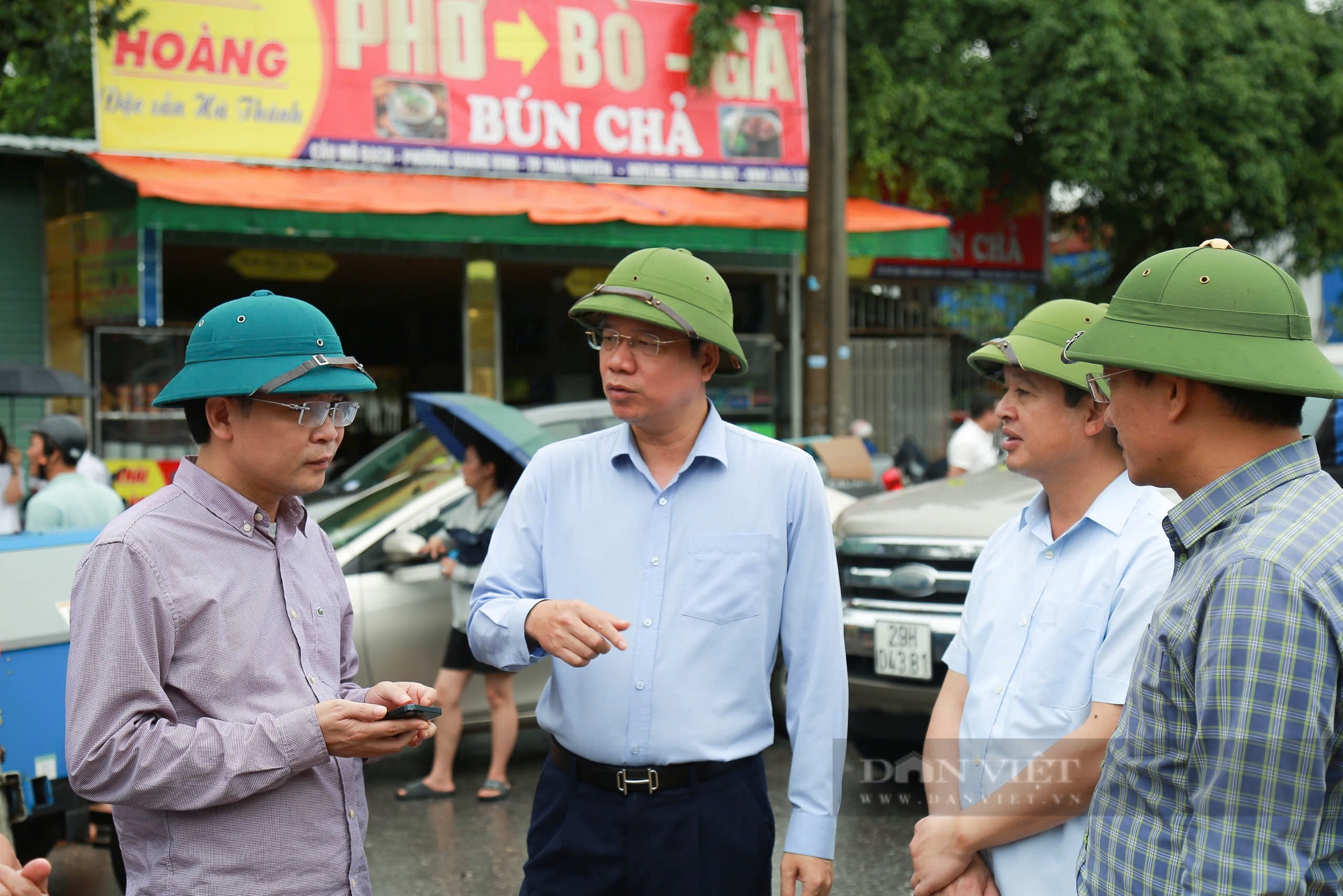 Những hình ảnh cứu hộ mới nhất tại tỉnh Thái Nguyên: Hàng nghìn chiến sỹ bộ đội, công an có mặt sơ tán người dân - Ảnh 17.