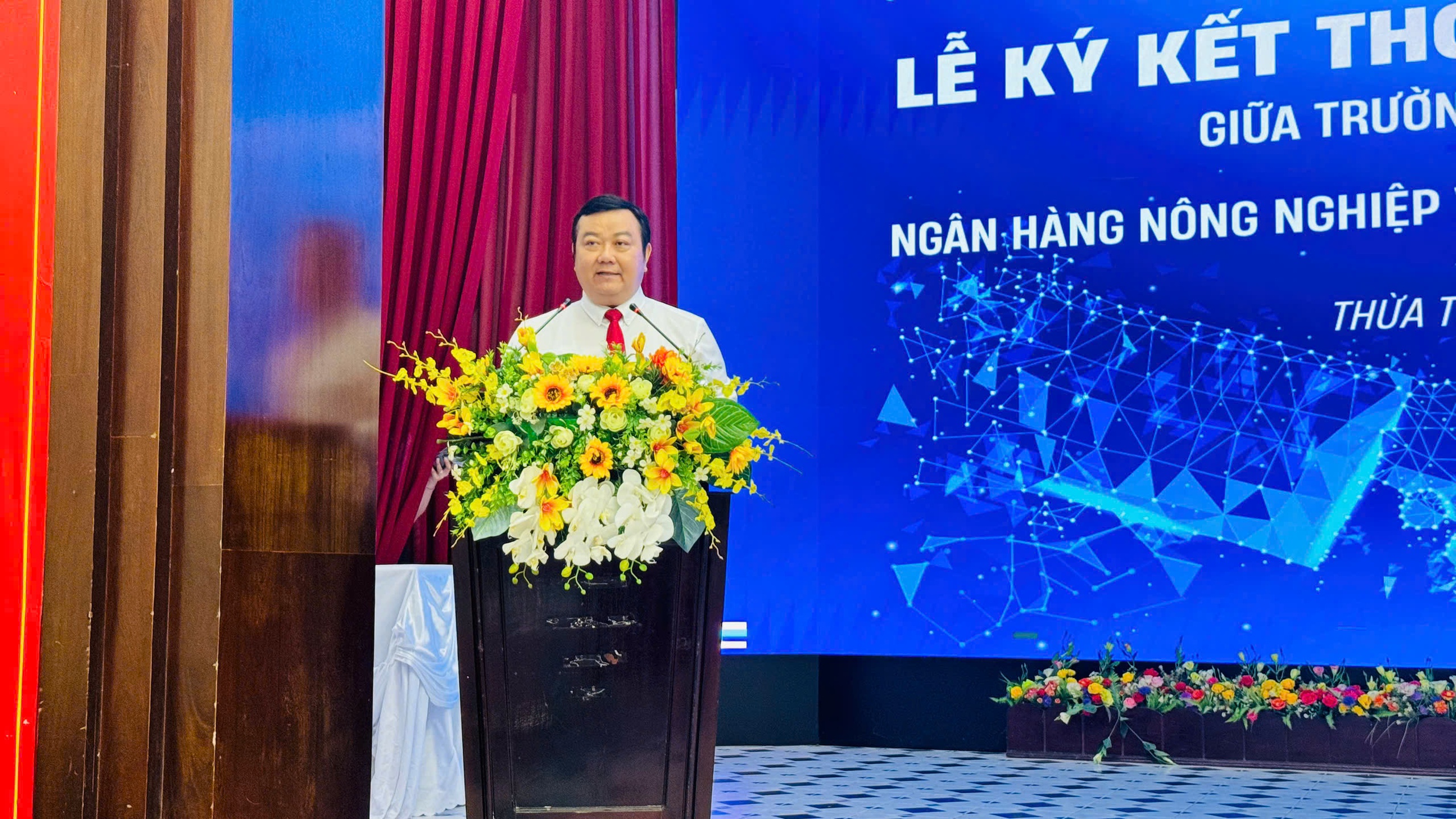 Agribank và Trường Đại học Khoa học - Đại học Huế ký kết thỏa thuận hợp tác toàn diện